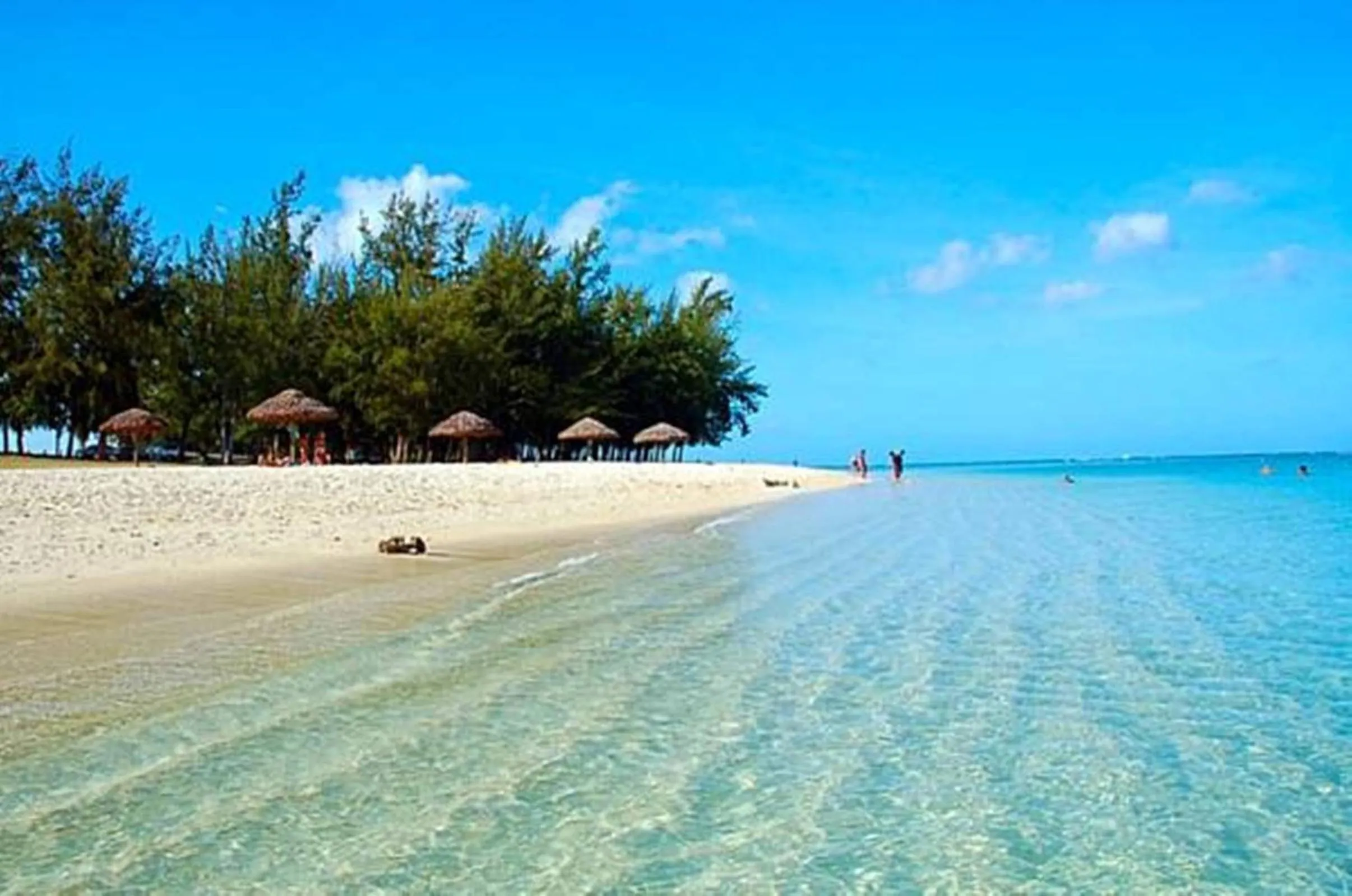 Beach in Sugar Reef West Coast