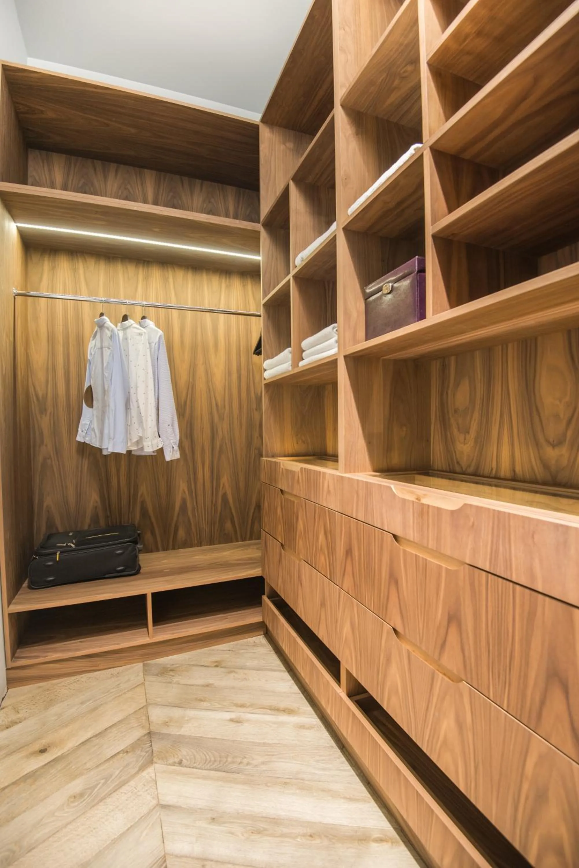 wardrobe in Stradom15 Apartments