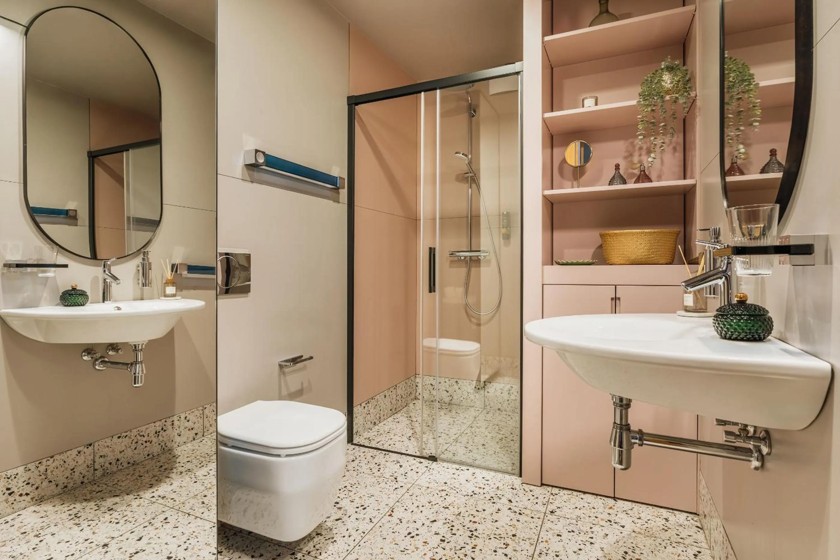 Shower in Stradom 15 - LoftAffair Collection