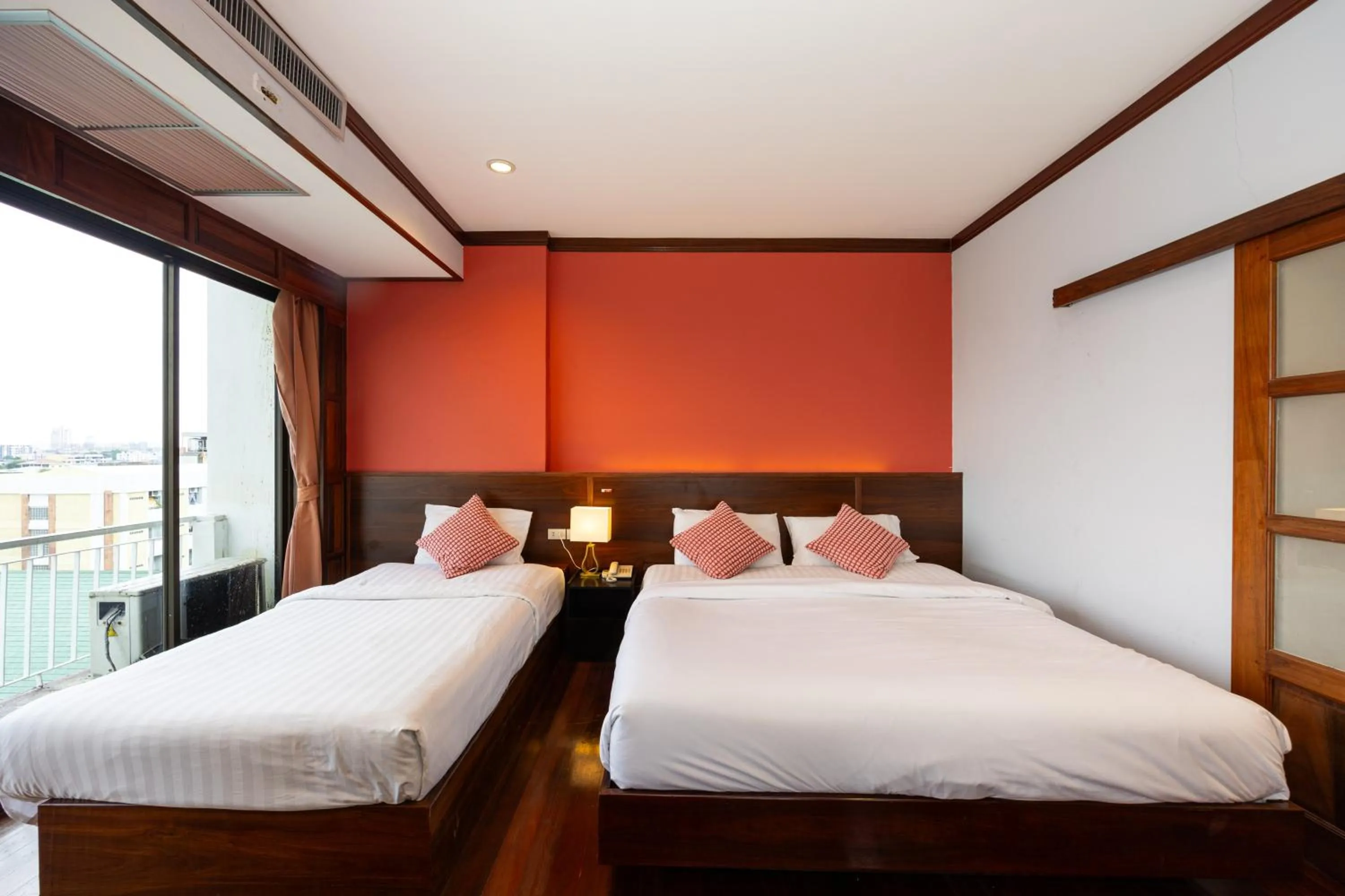 Bed in The President Hotel at Chokchai 4