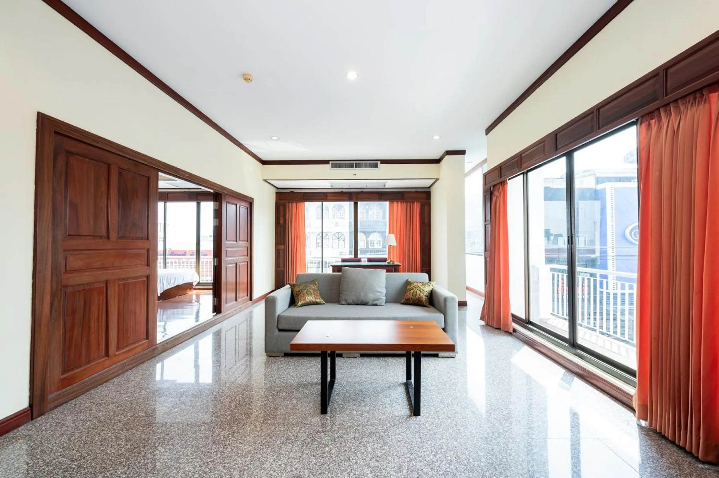 Living room in The President Hotel at Chokchai 4