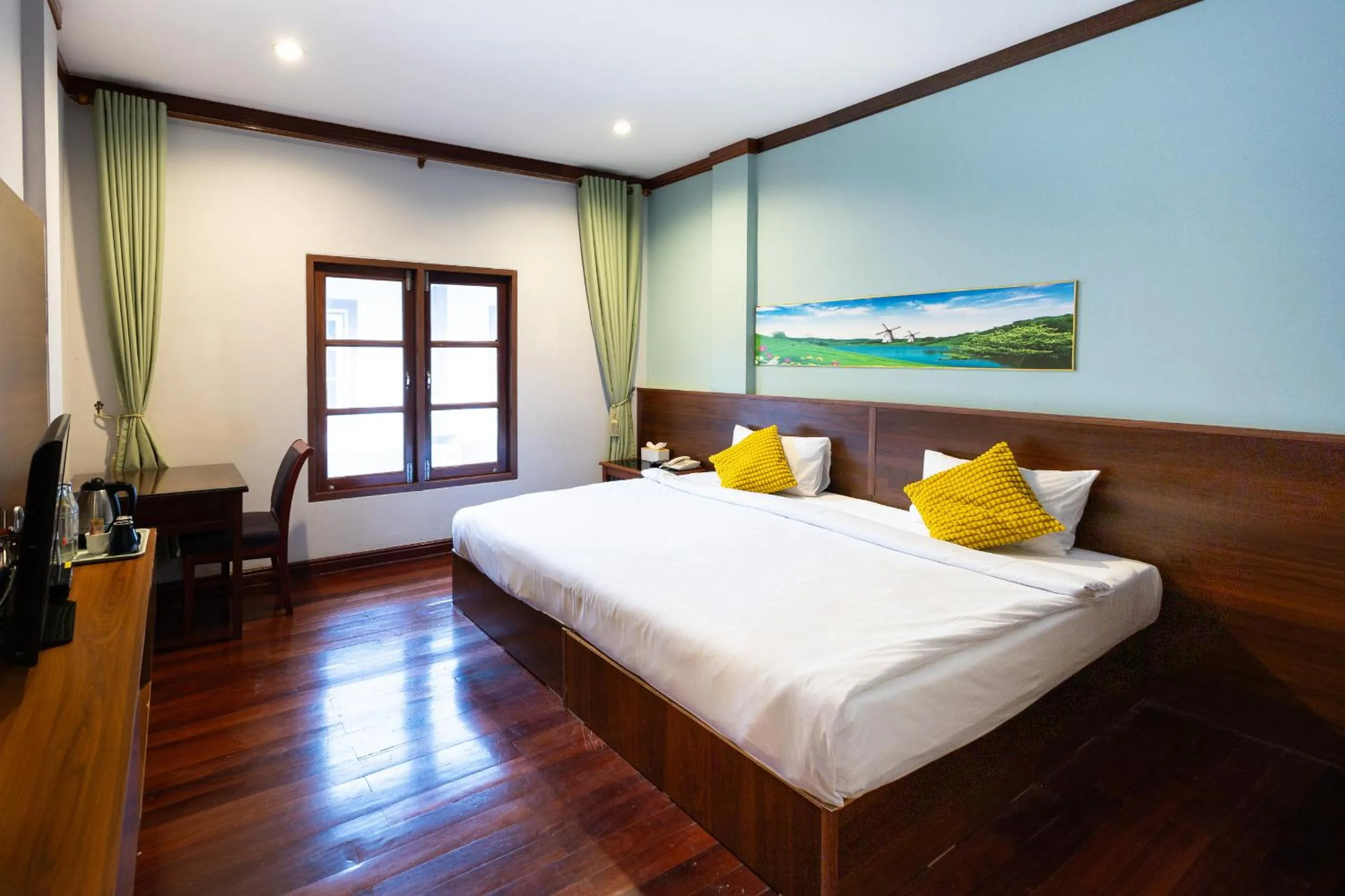 Bed in The President Hotel at Chokchai 4