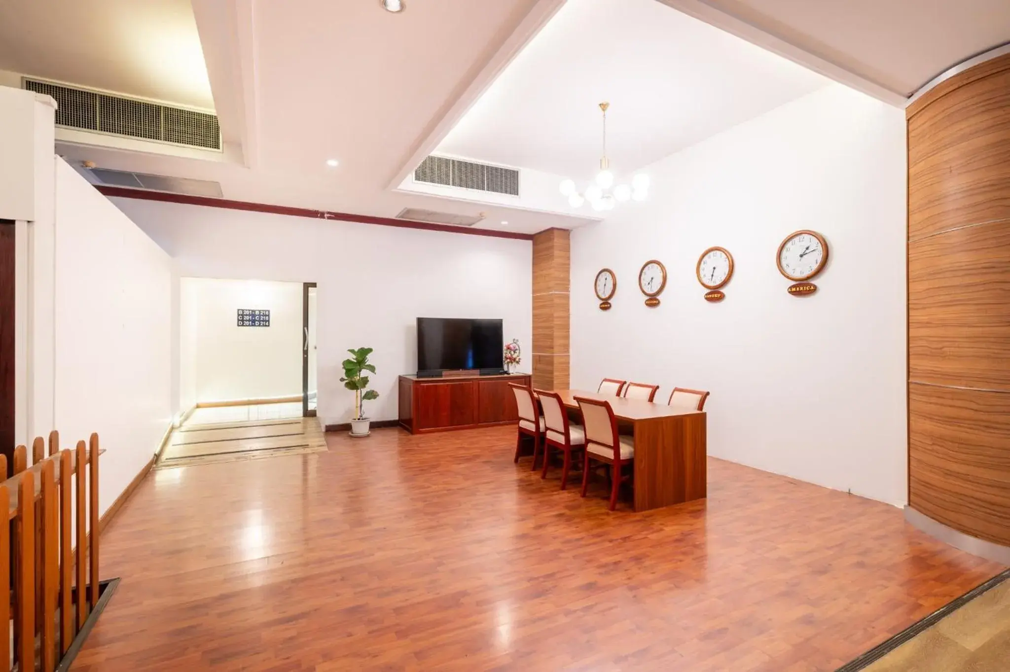 Lobby or reception in The President Hotel at Chokchai 4 Lobby or reception in The President Hotel at Chokchai 4