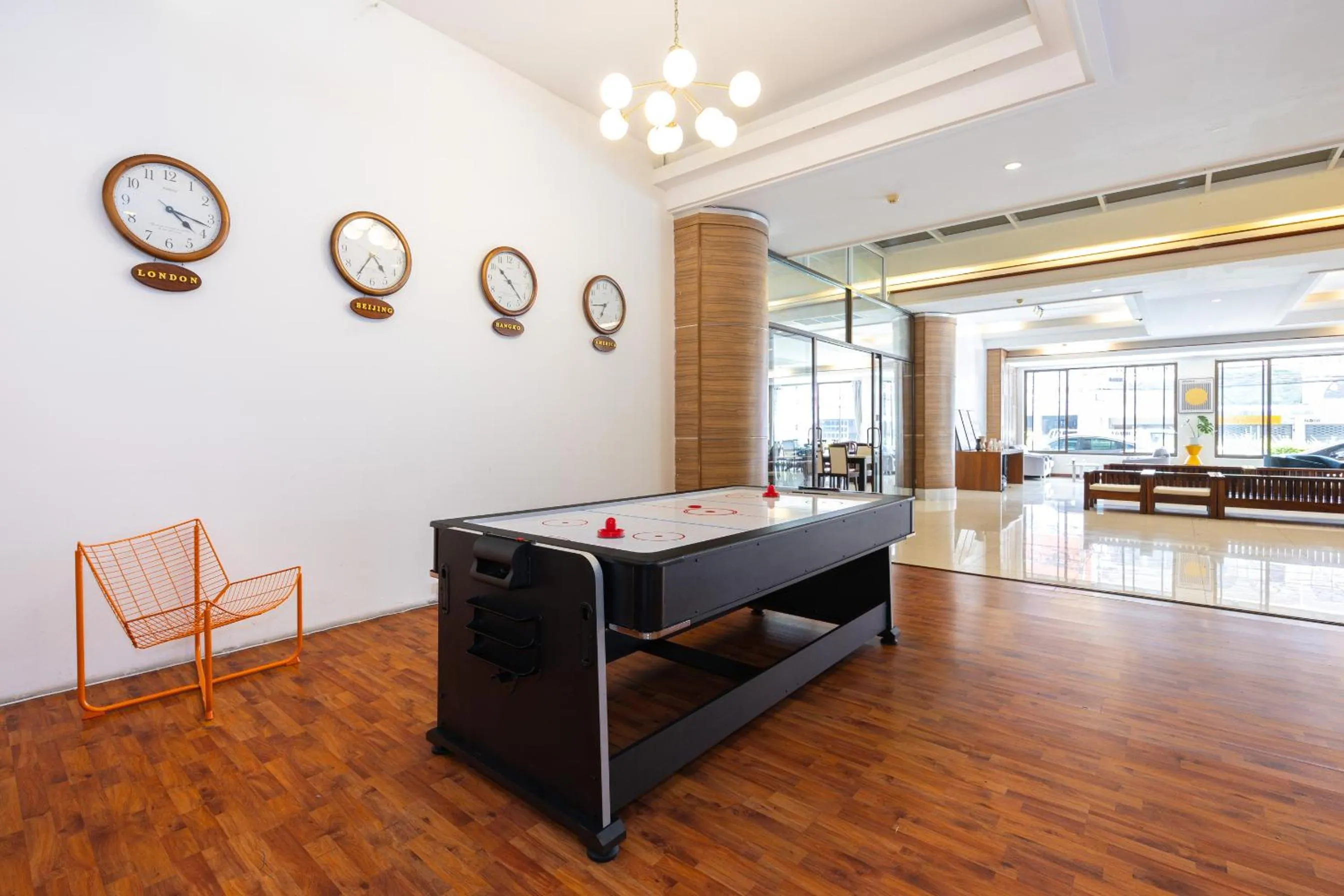 Seating area in The President Hotel at Chokchai 4