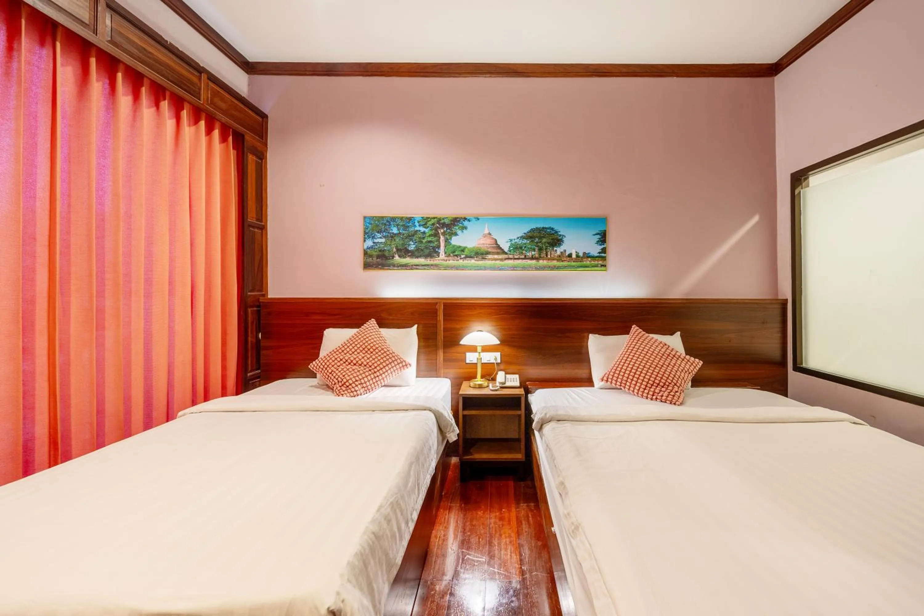 Bed in The President Hotel at Chokchai 4