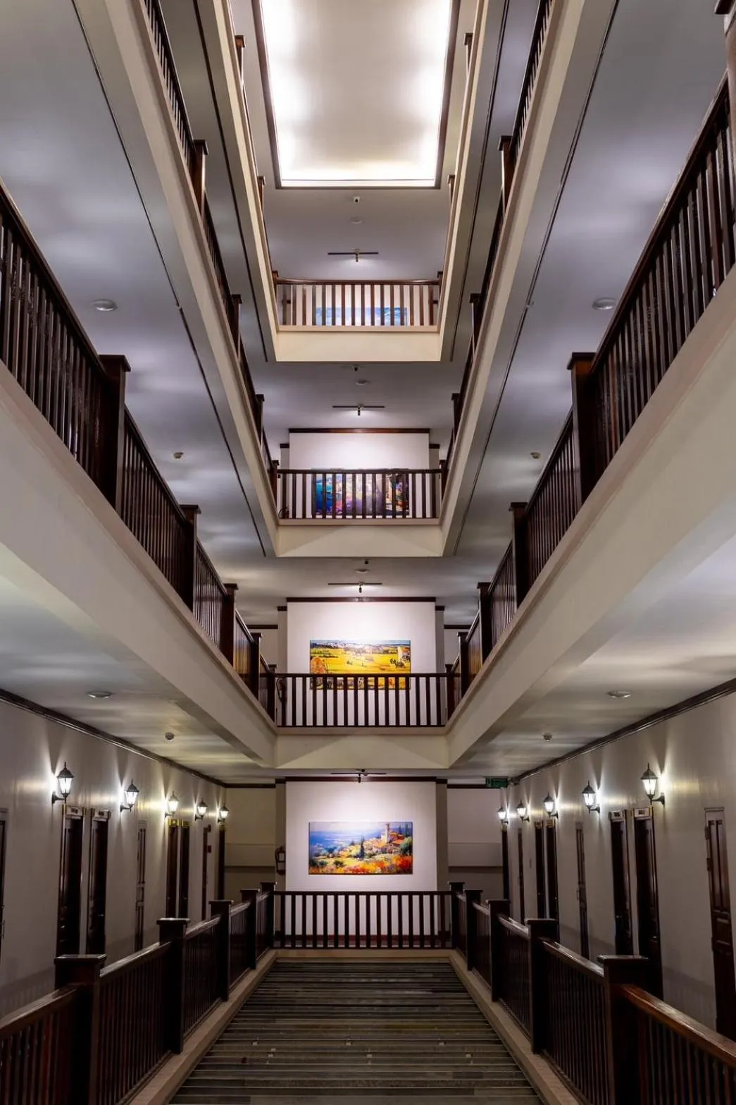 Property building in The President Hotel at Chokchai 4