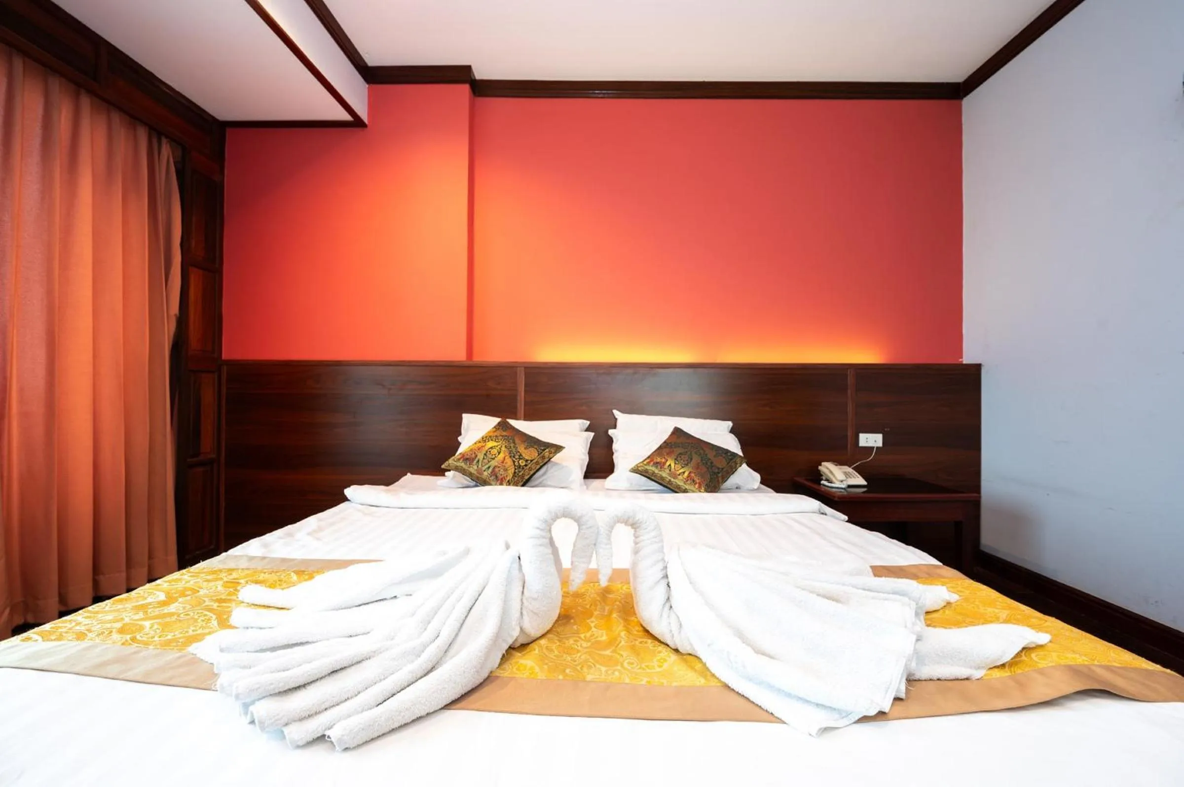 Bed in The President Hotel at Chokchai 4