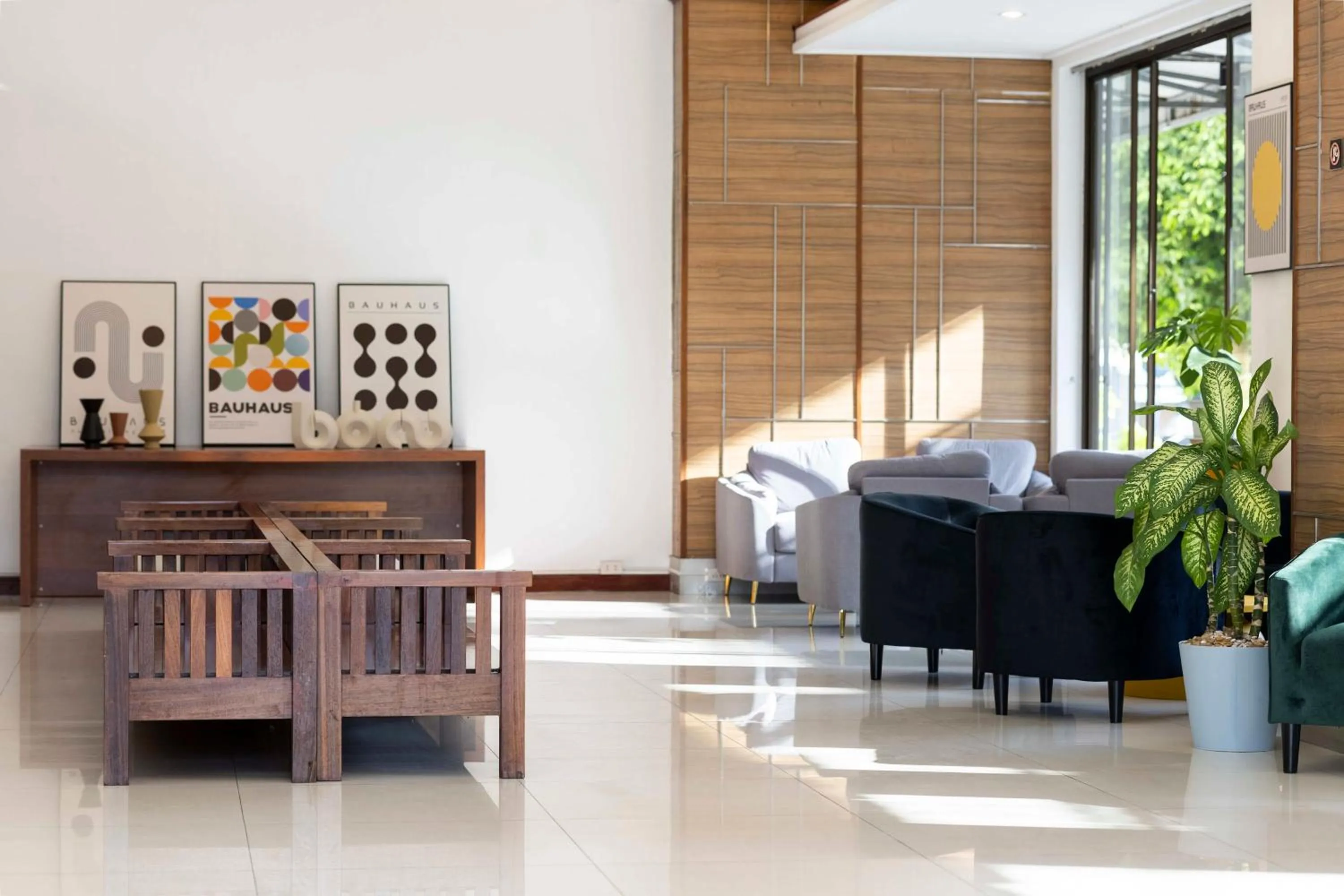 Seating area in The President Hotel at Chokchai 4