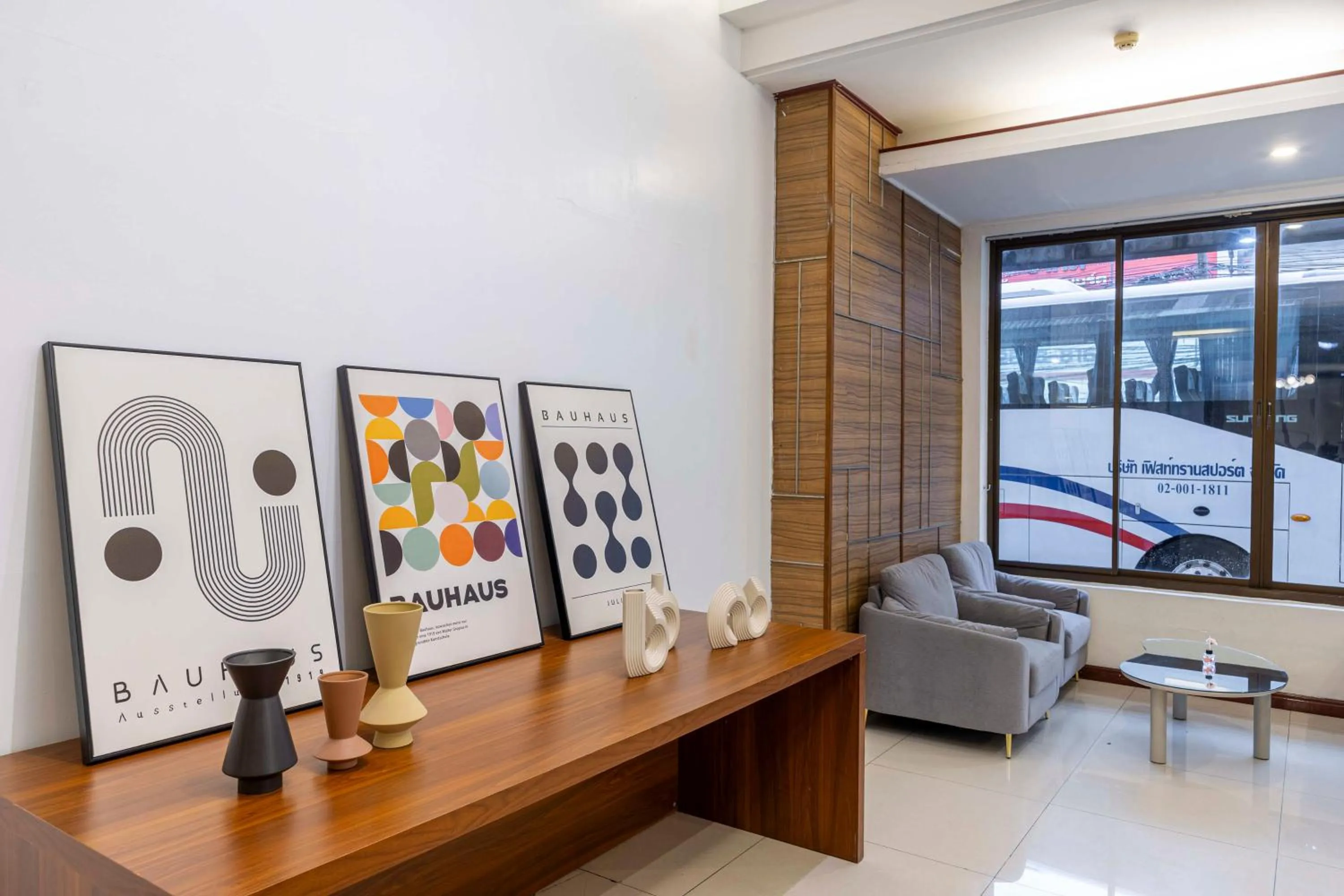 Seating area in The President Hotel at Chokchai 4