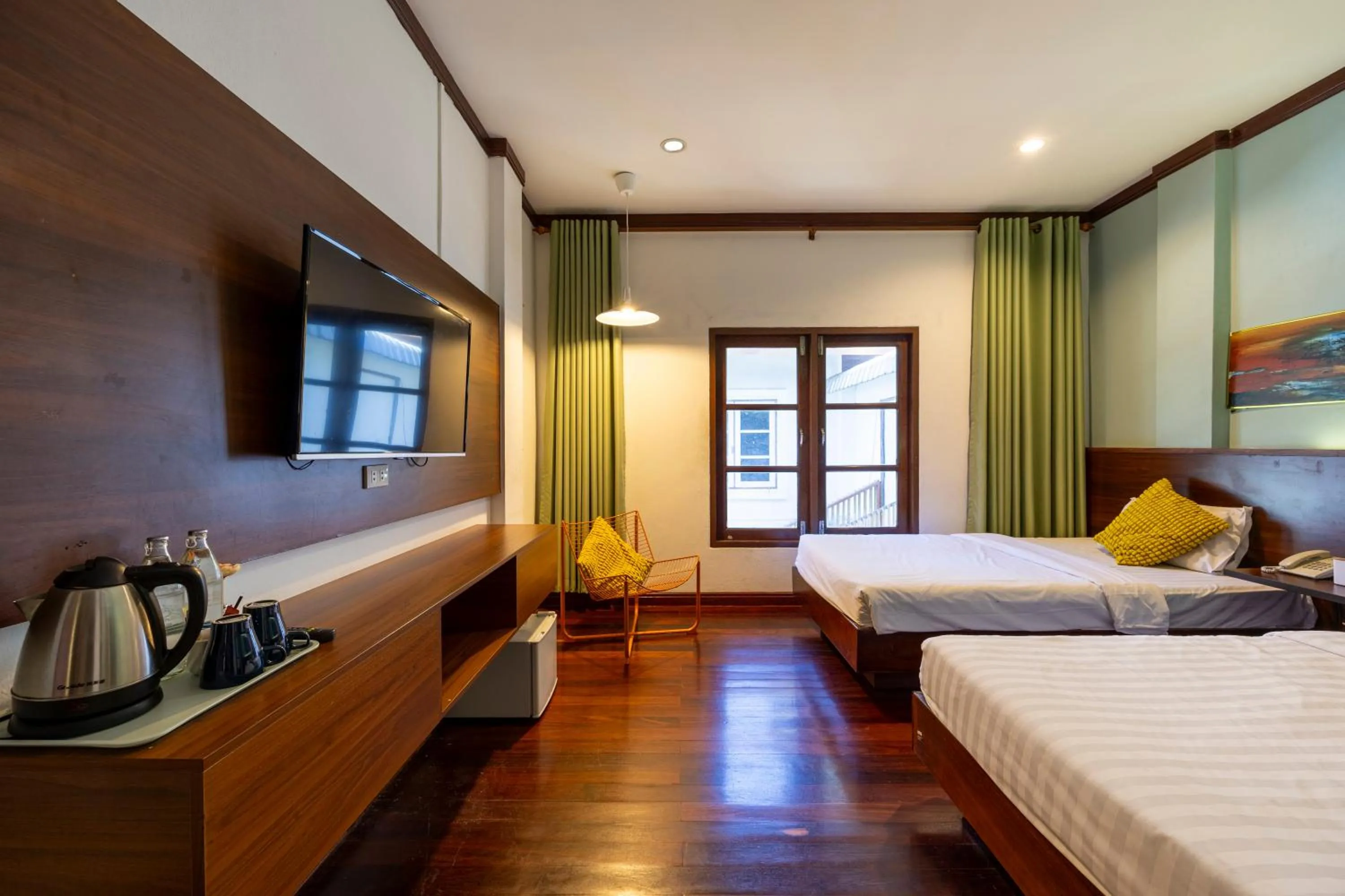 Bed in The President Hotel at Chokchai 4