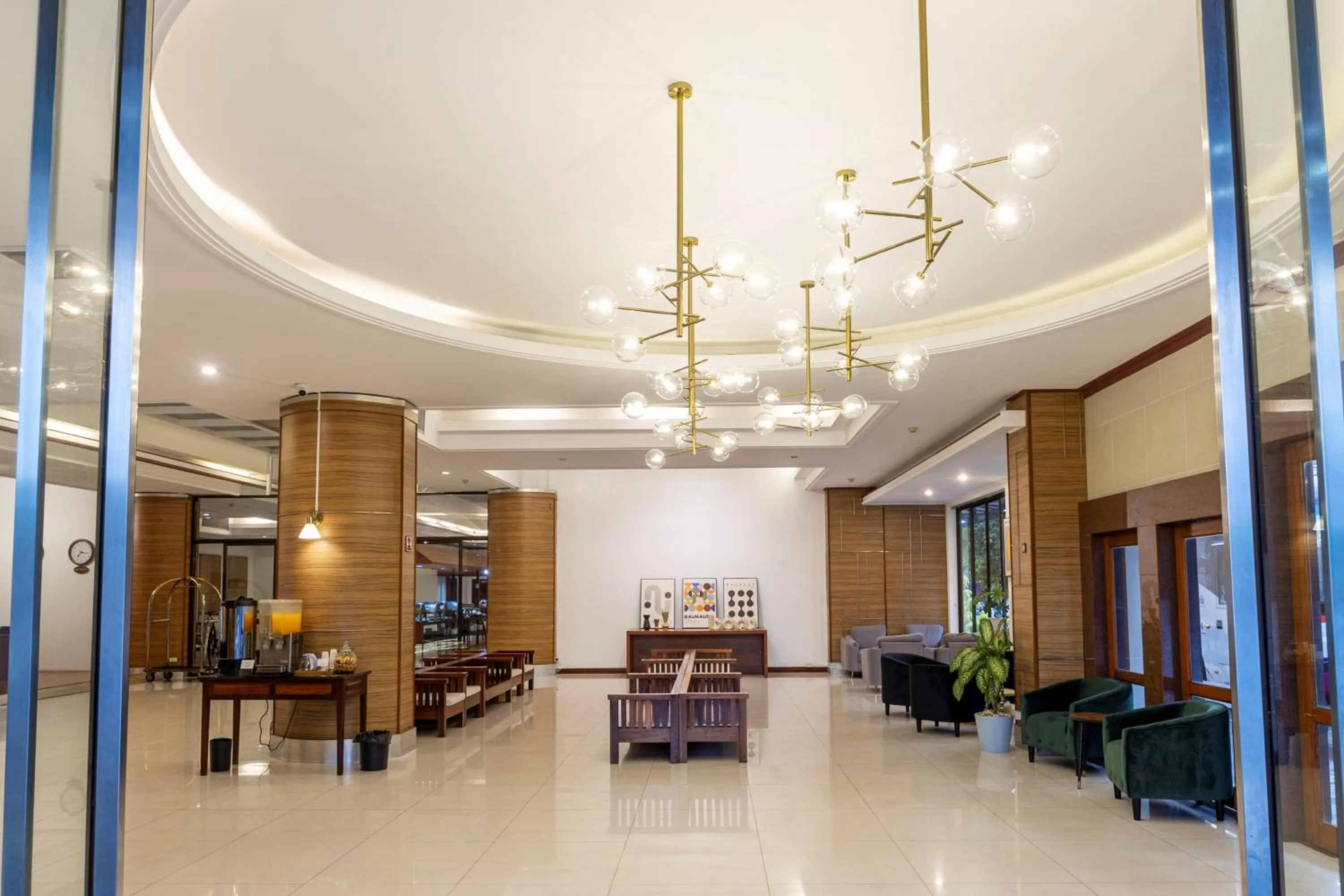 Lobby or reception in The President Hotel at Chokchai 4