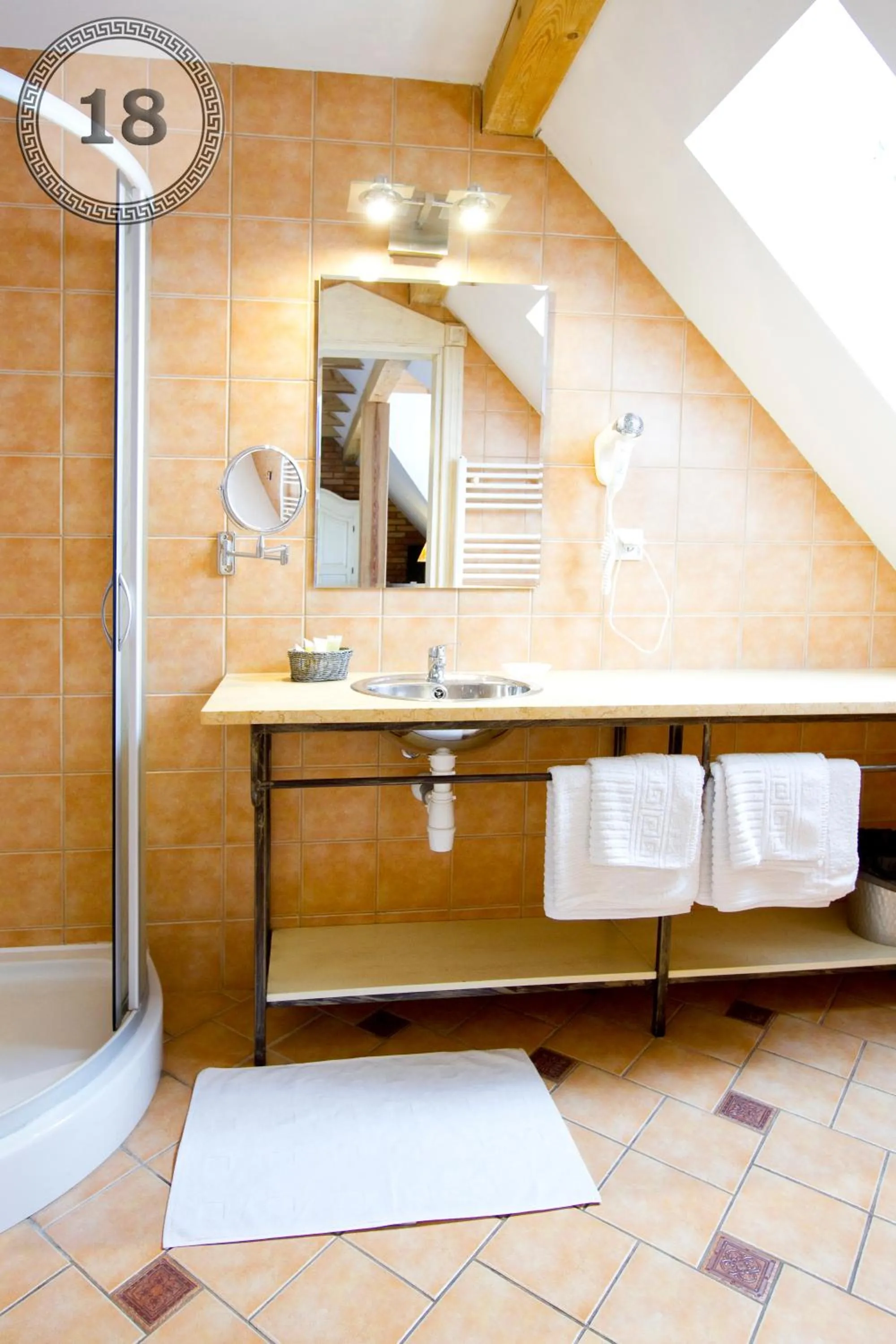 Bathroom in Willa Meander