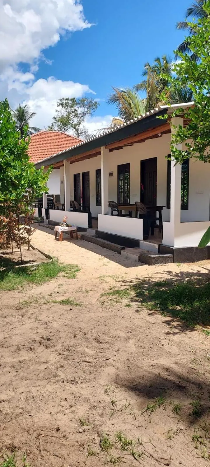 Property building in Nilaveli Beach Rooms