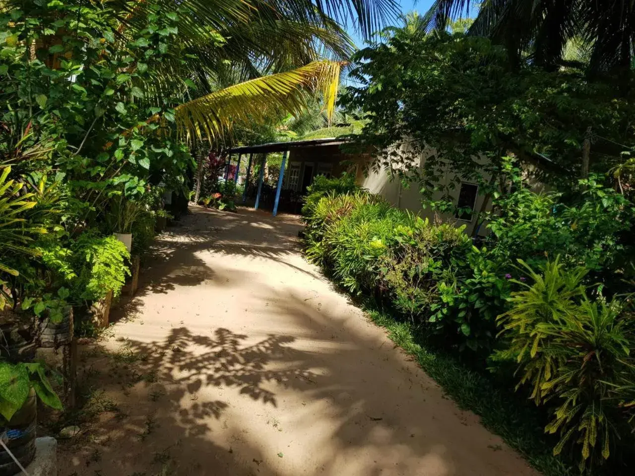 Nilaveli Beach Rooms Nilaveli Beach Rooms