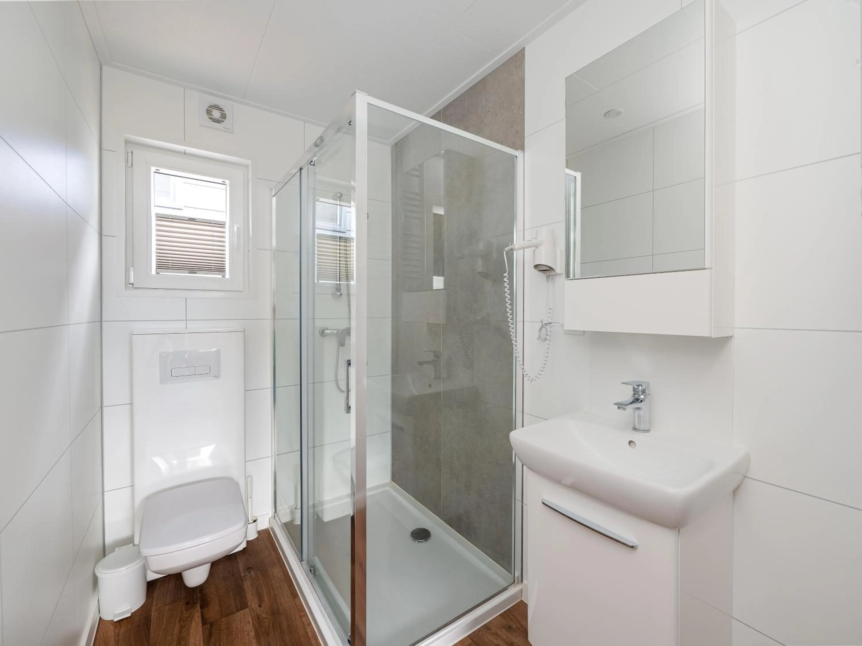 Toilet in Holiday Golden Resort & Spa