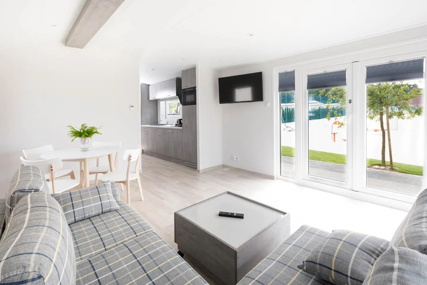 Communal lounge/ TV room in Holiday Golden Resort & Spa