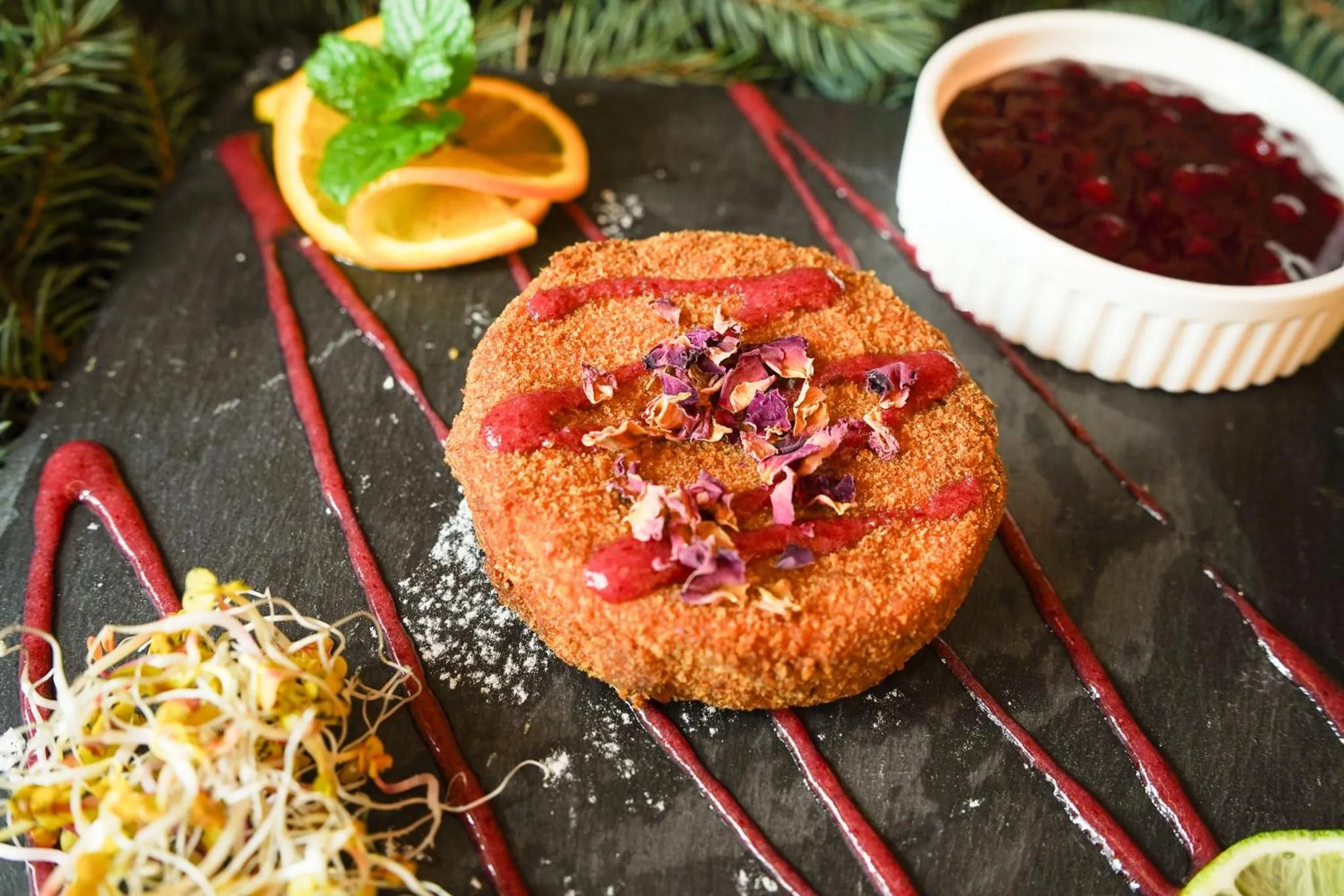 Restaurant/places to eat in Holiday Golden Resort & Spa