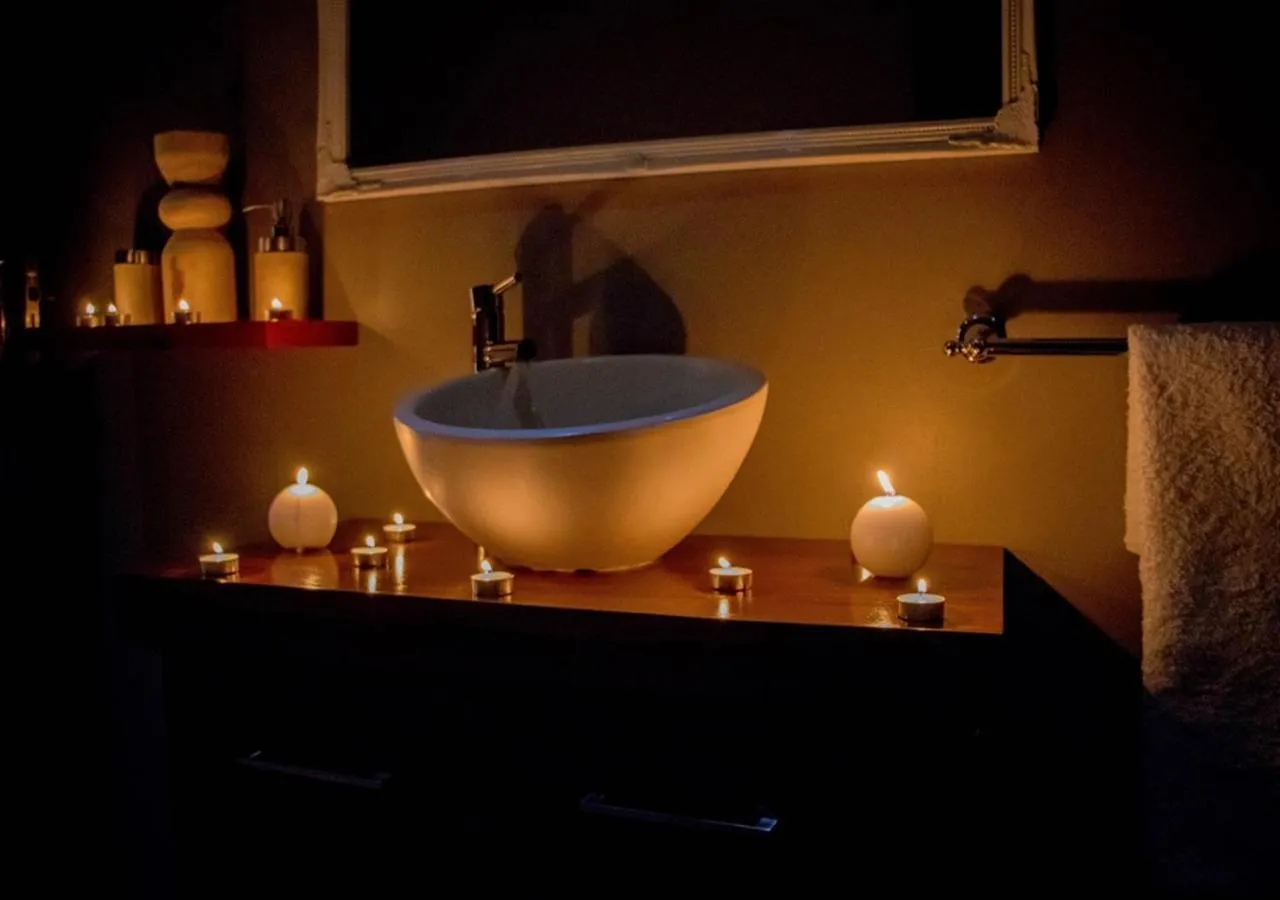 Bathroom in African Safari Lodge
