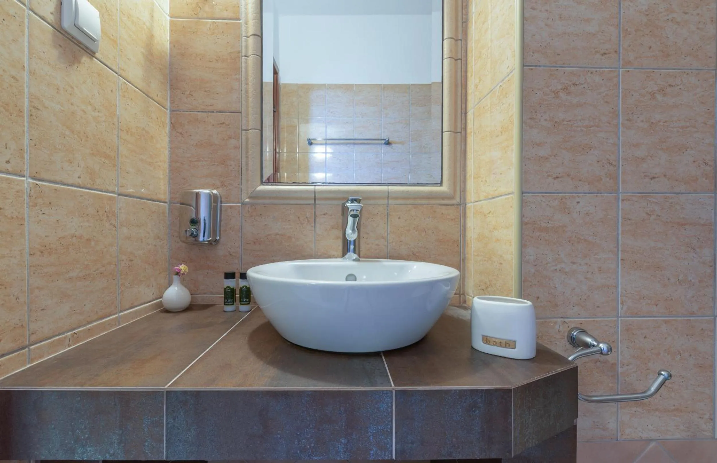 Bathroom in Aristea Studios