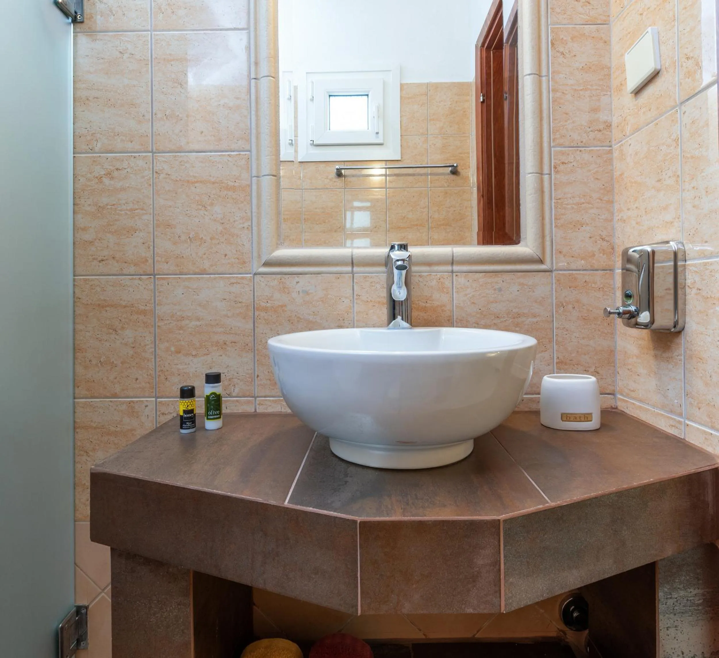 Bathroom in Aristea Studios