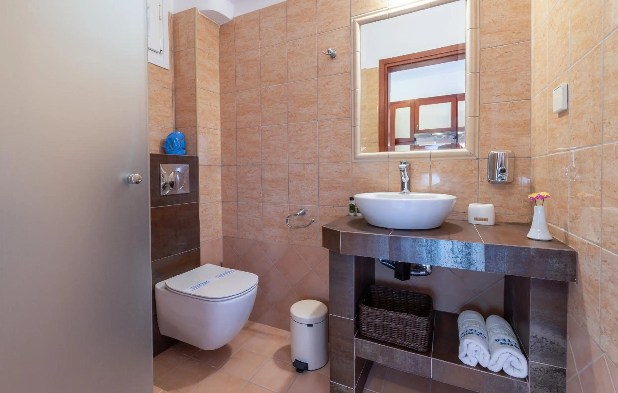 Bathroom in Aristea Studios