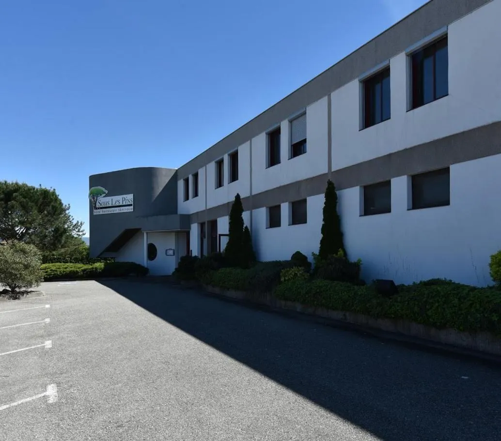 Facade/entrance in Sous Les Pins