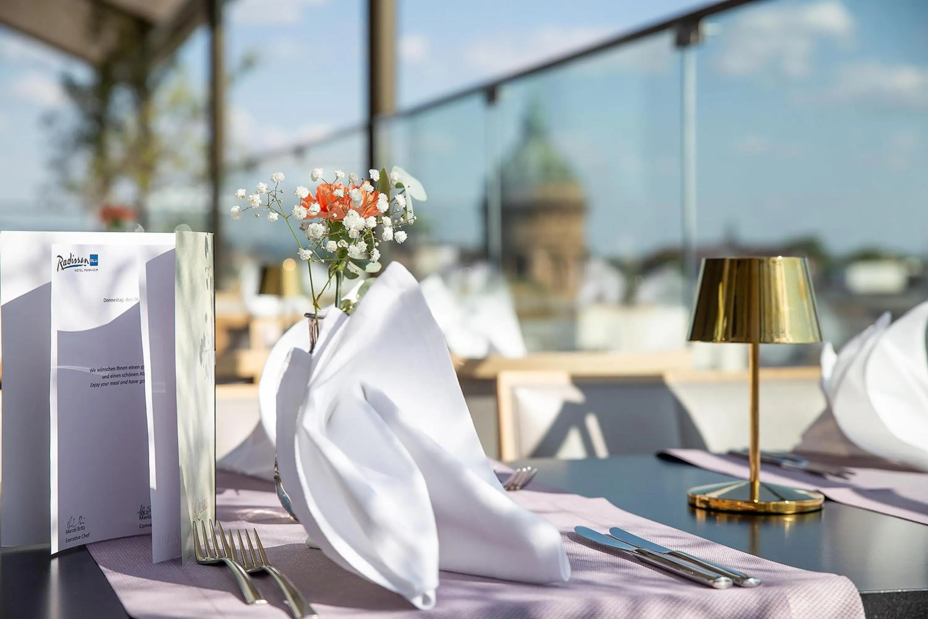 Restaurant/places to eat in Radisson Blu Hotel, Mannheim