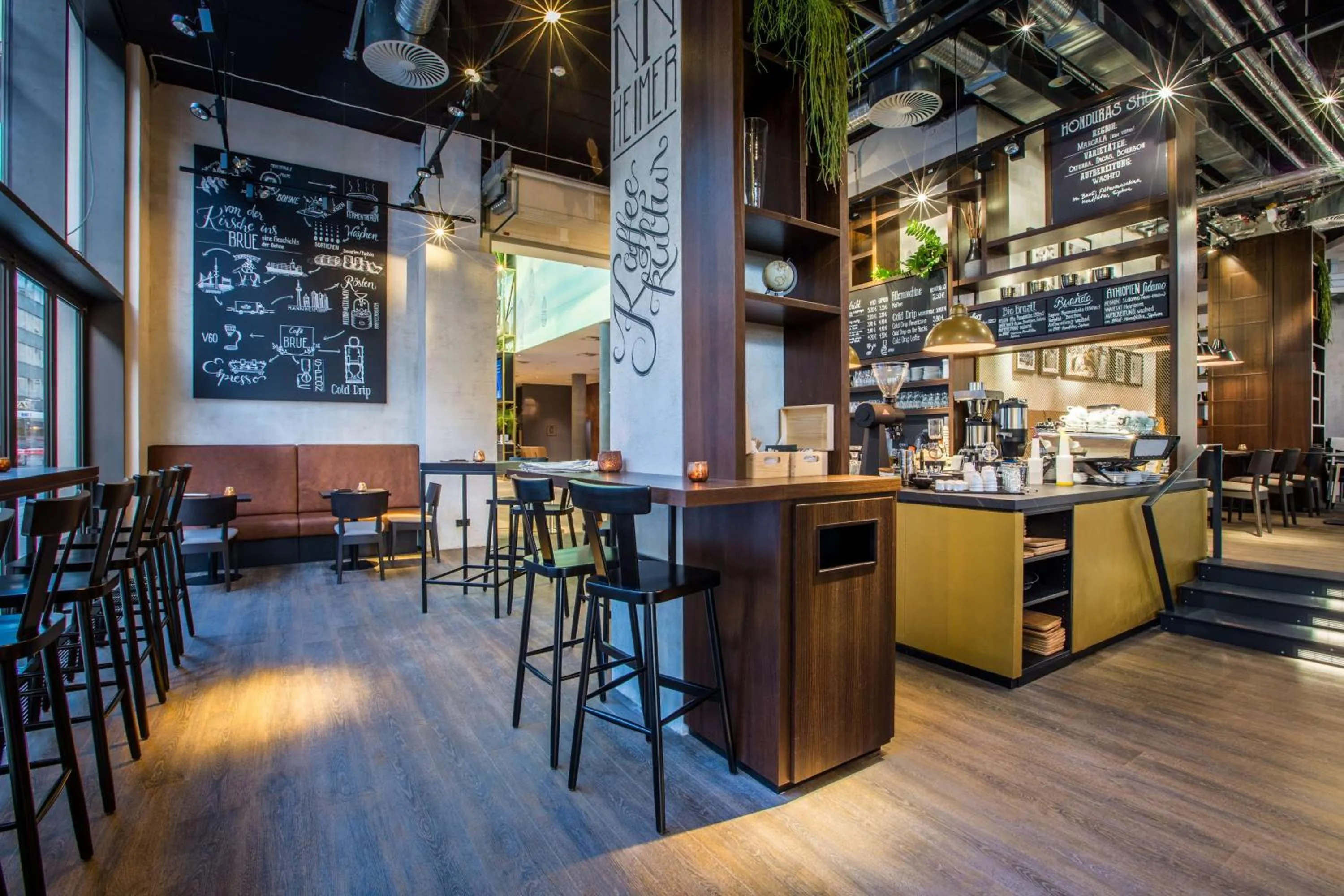 Restaurant/places to eat in Radisson Blu Hotel, Mannheim