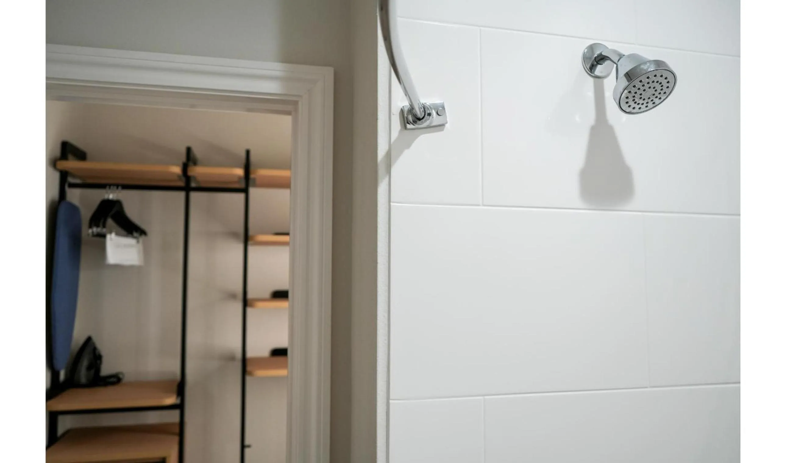 Shower in Hotel Lydia