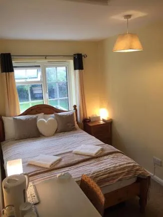 Bed in The Holly Tree