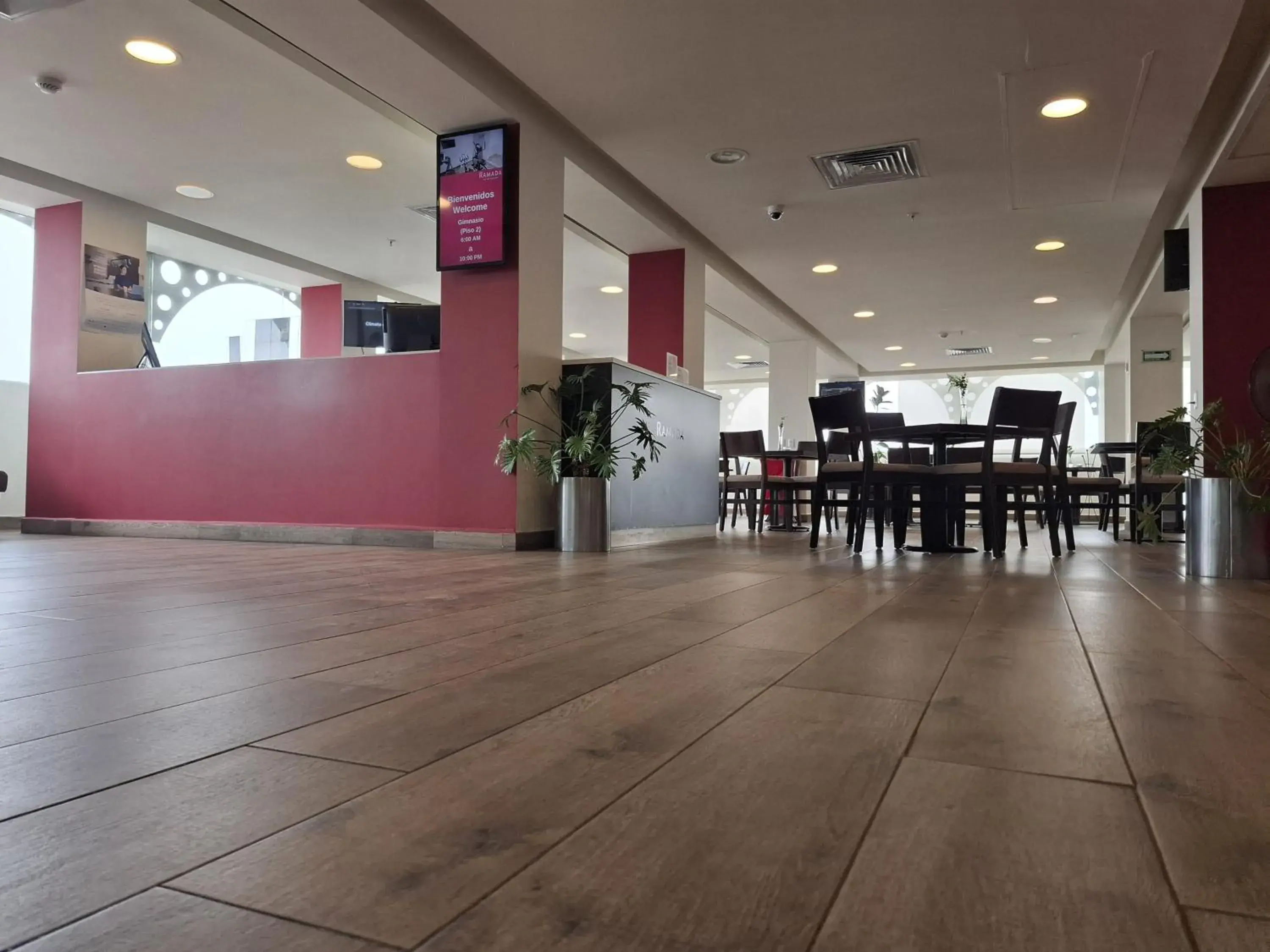 Lobby or reception in Ramada by Wyndham Tampico Centro Lobby or reception in Ramada by Wyndham Tampico Centro