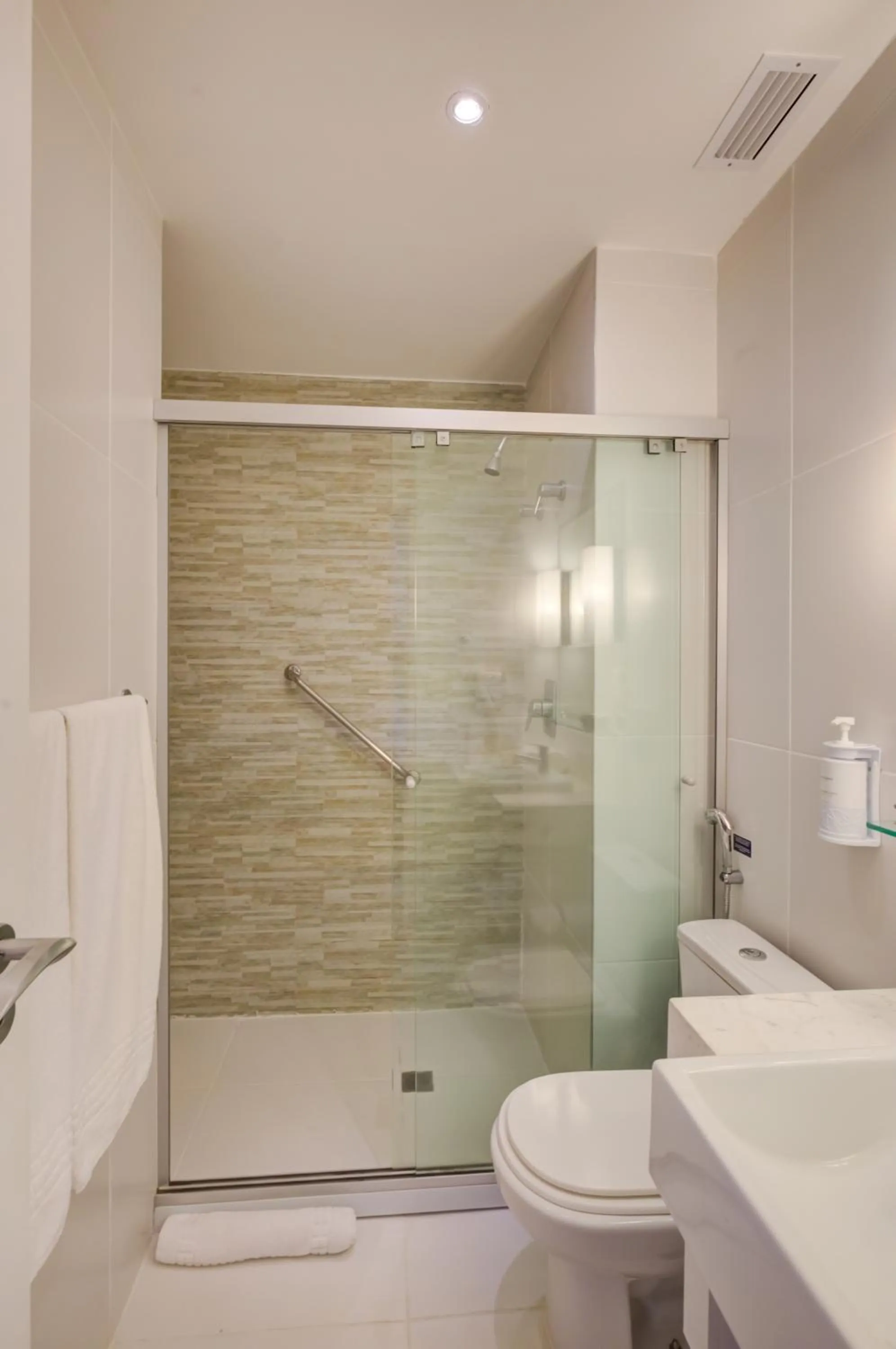 Bathroom in Quality Hotel São Caetano