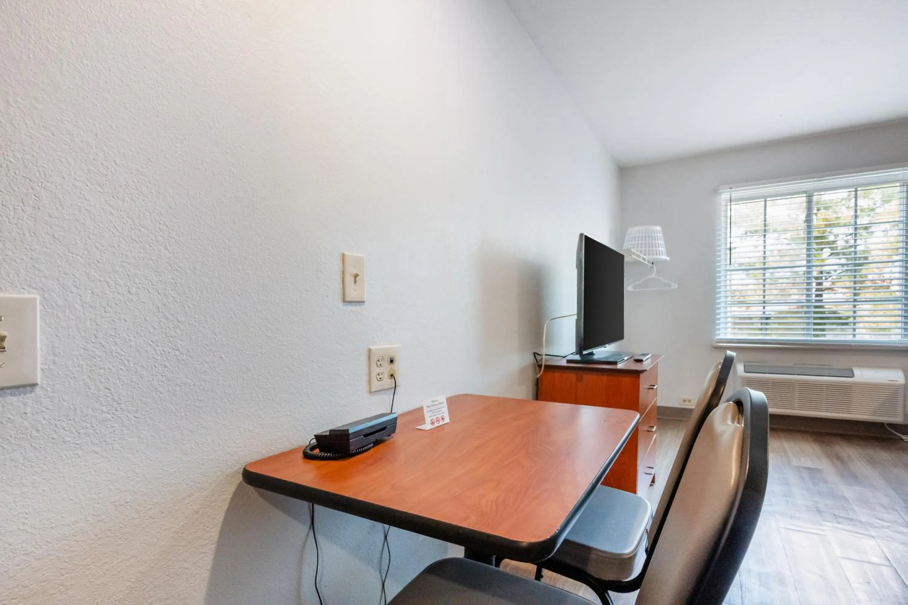 Bedroom in Suburban Studios Huntsville University Area