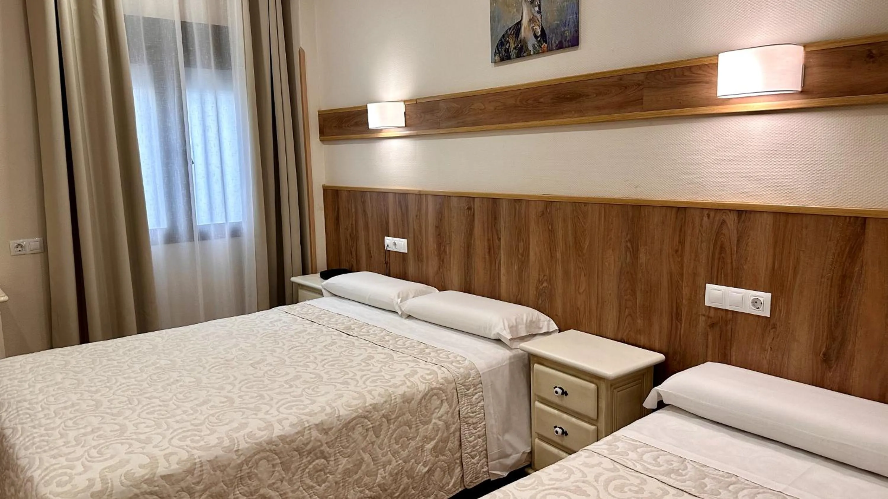 Bed in Hostal Toledo