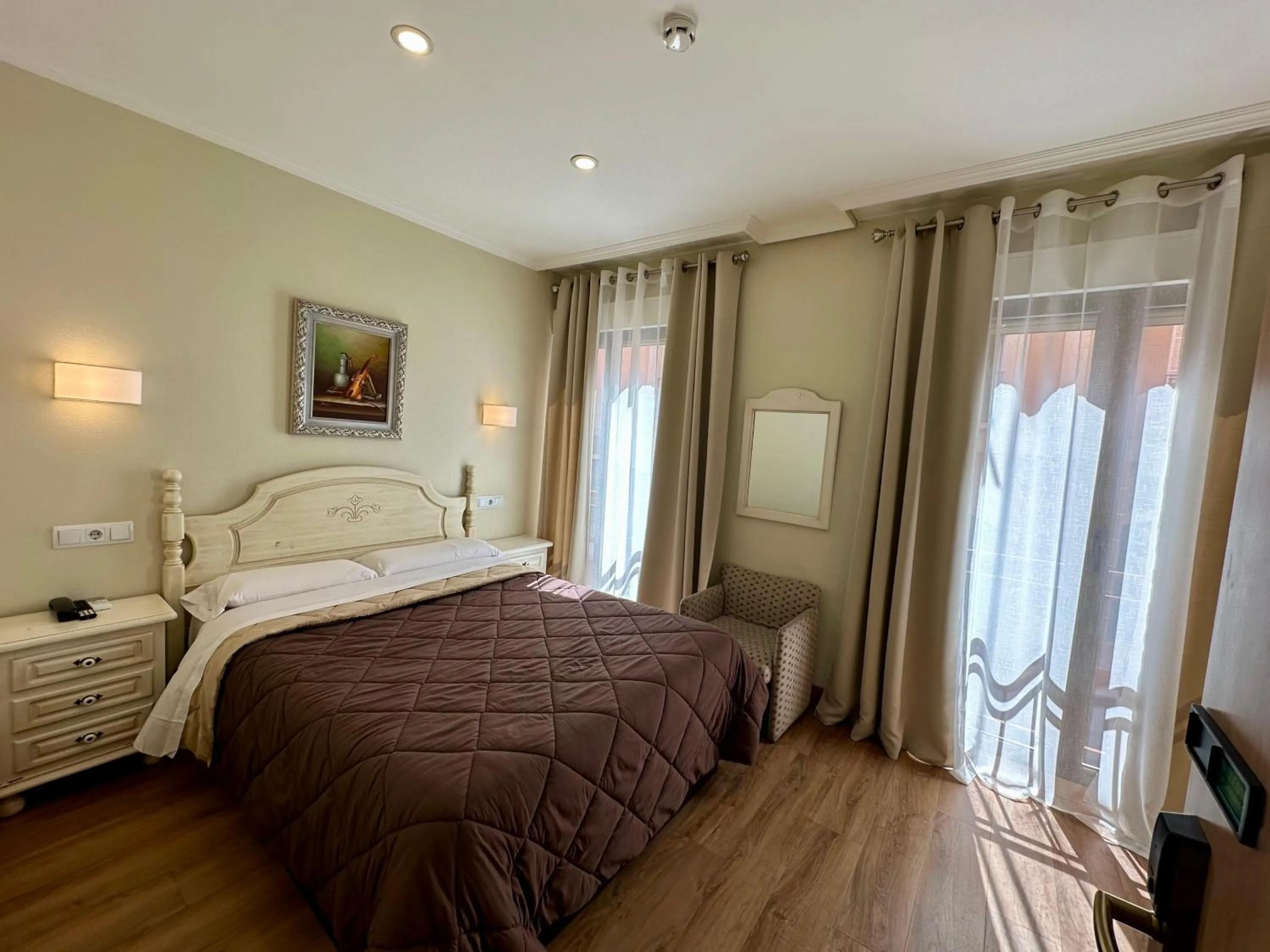 Bedroom, Bed in Hostal Toledo