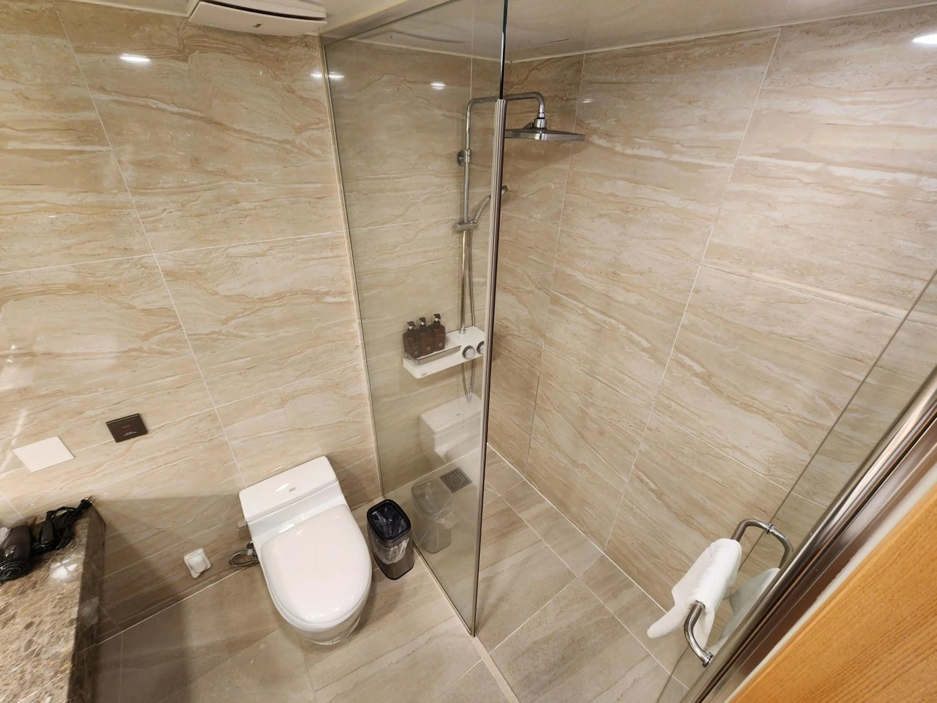 Toilet in Seogwipo JS Hotel