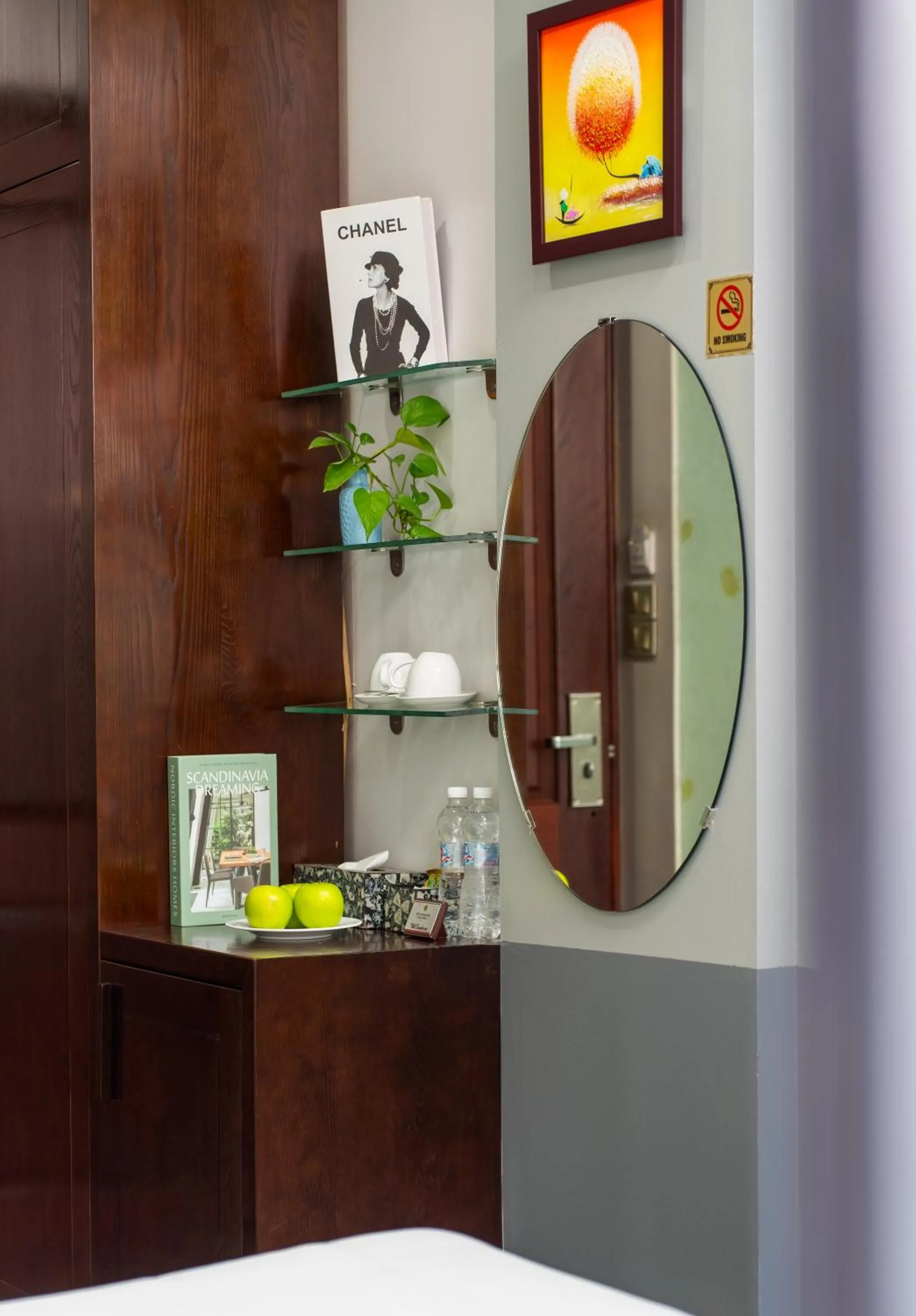 oven in Bella Rosa Suite Hotel & Spa