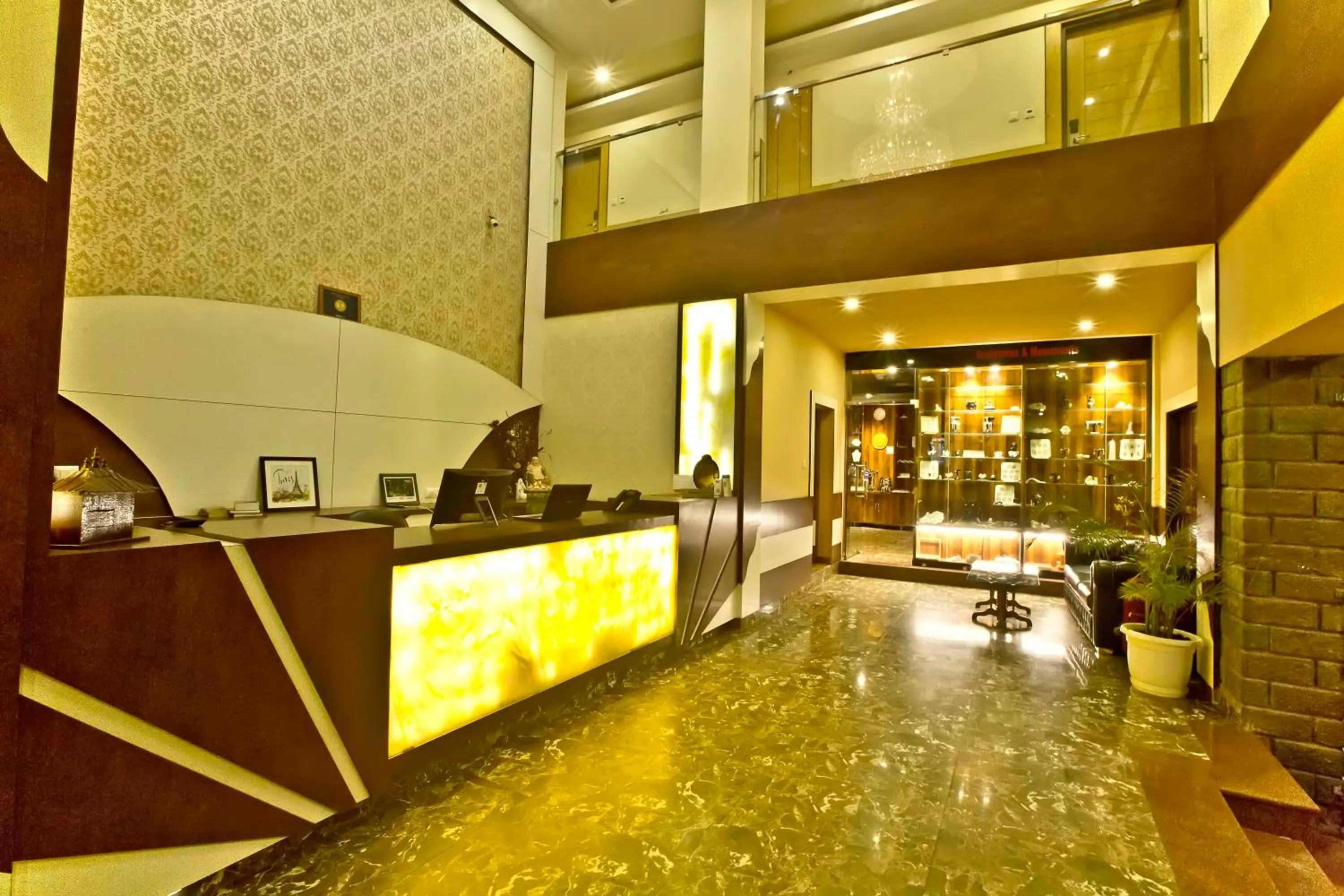 Lobby or reception in Quartz Himalayan Brothers
