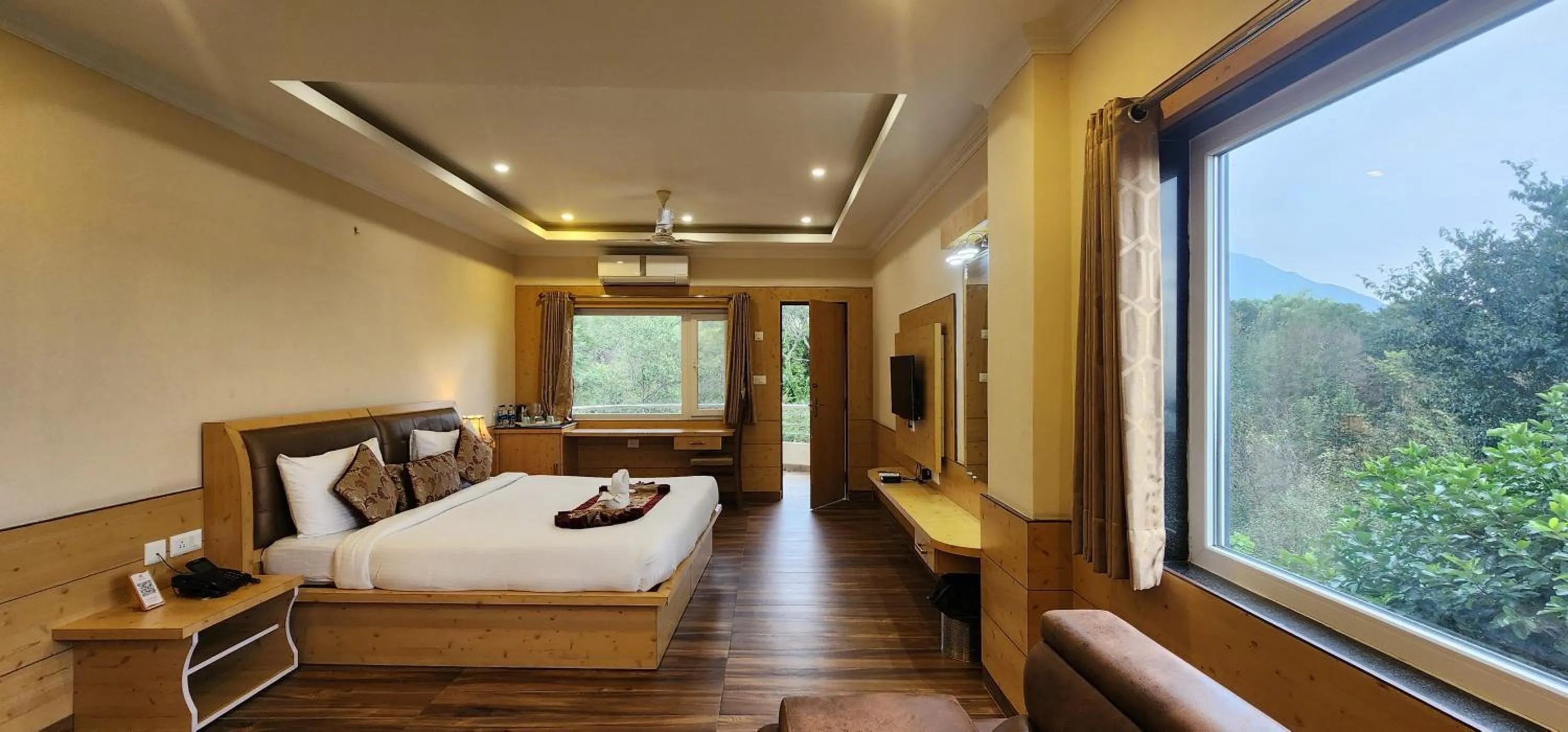 Bedroom, Bed in Quartz Himalayan Brothers