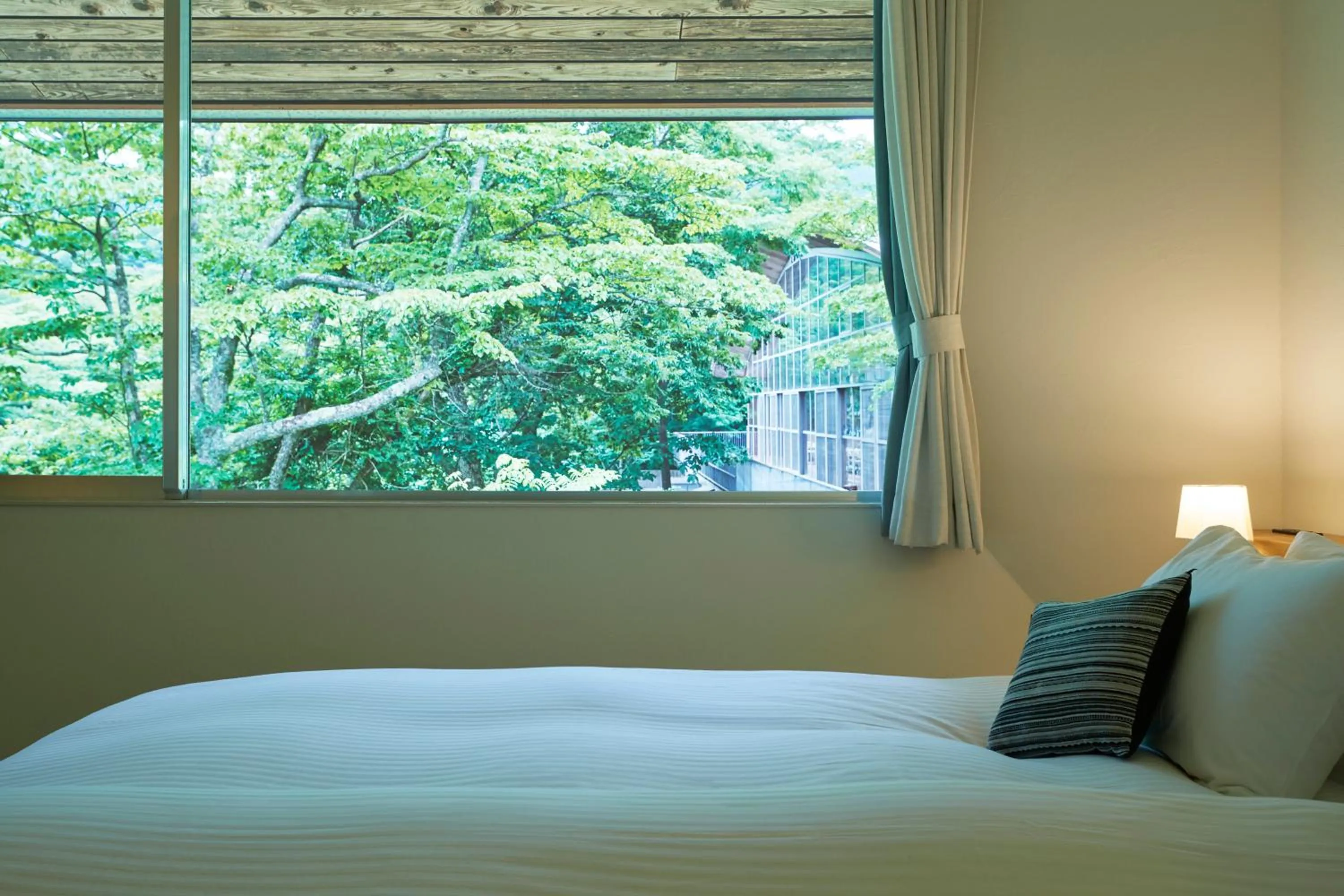 Bedroom, Bed in Hakone Retreat Före