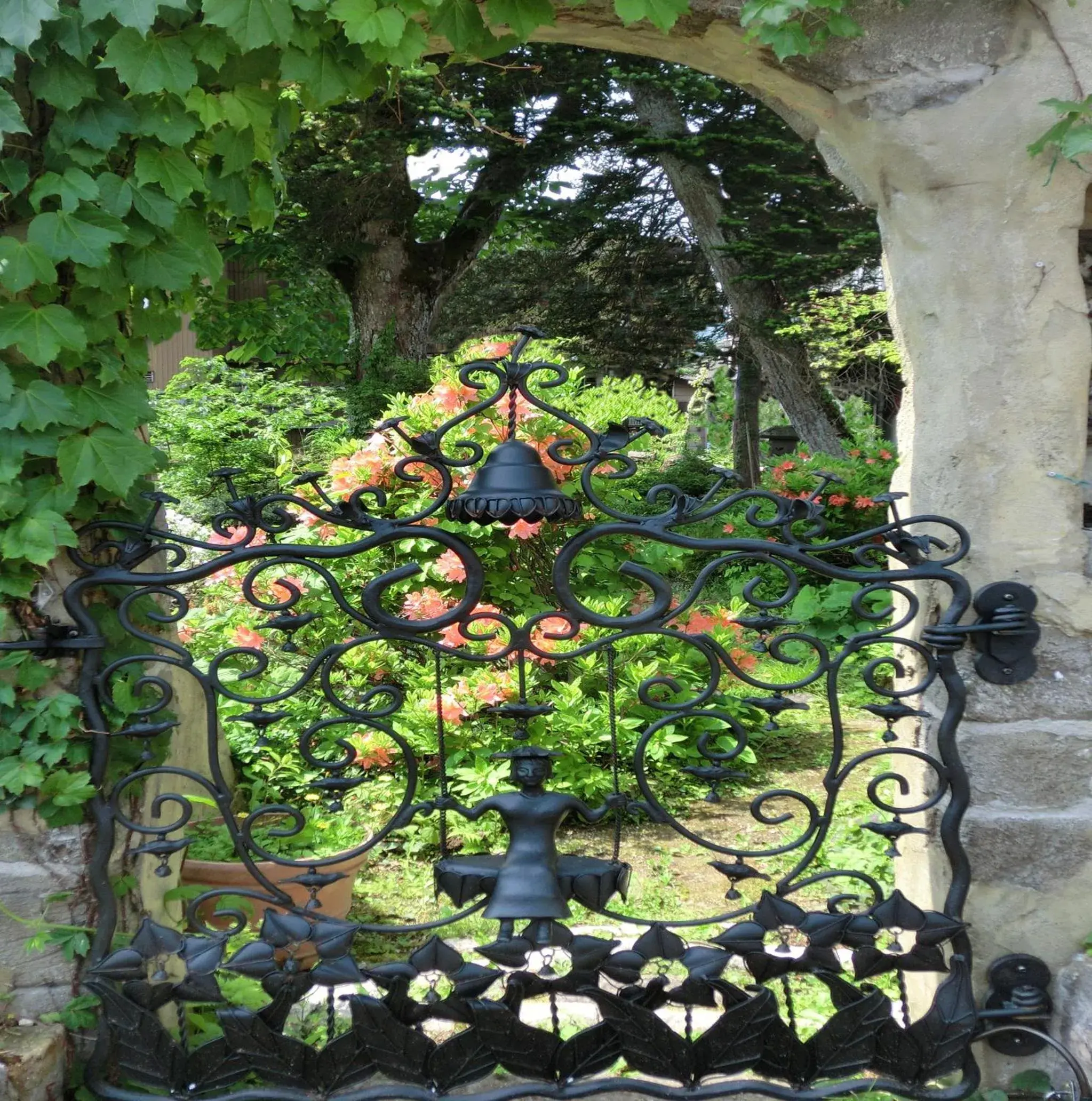 Property building in Mistral Property building in Mistral