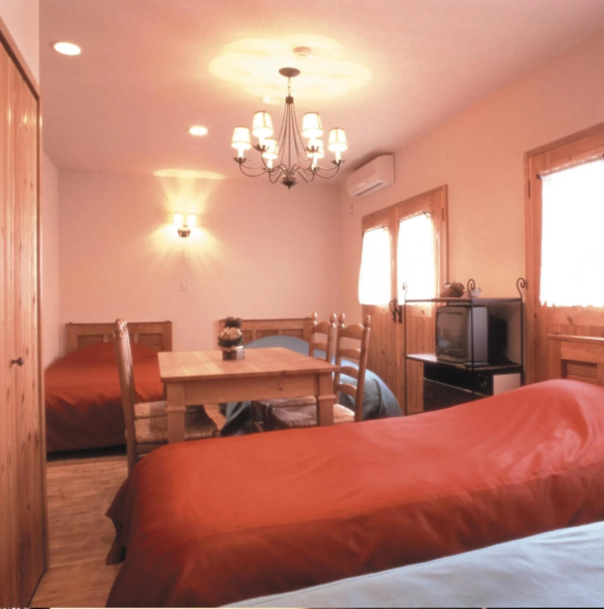 Photo of the whole room, Bed in Mistral