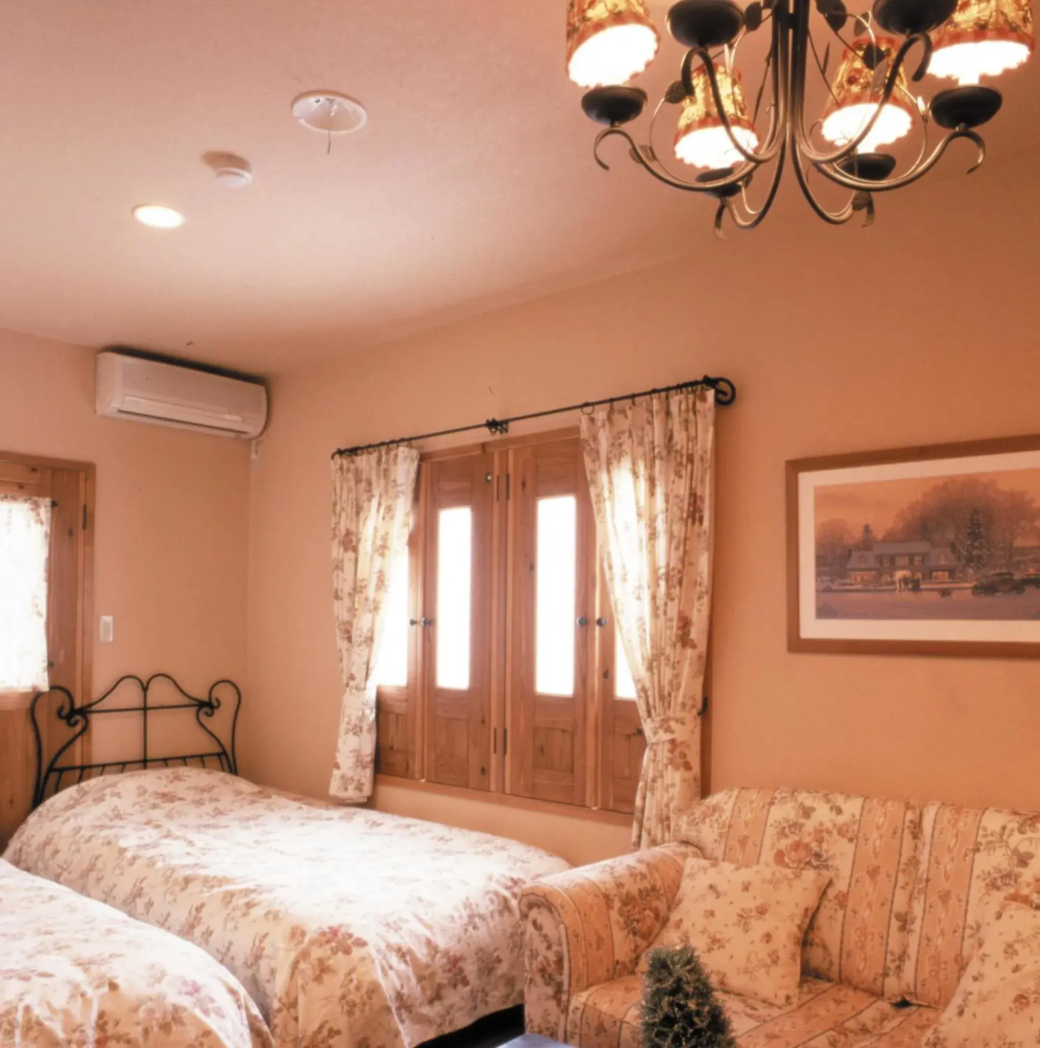 Photo of the whole room, Bed in Mistral Photo of the whole room, Bed in Mistral