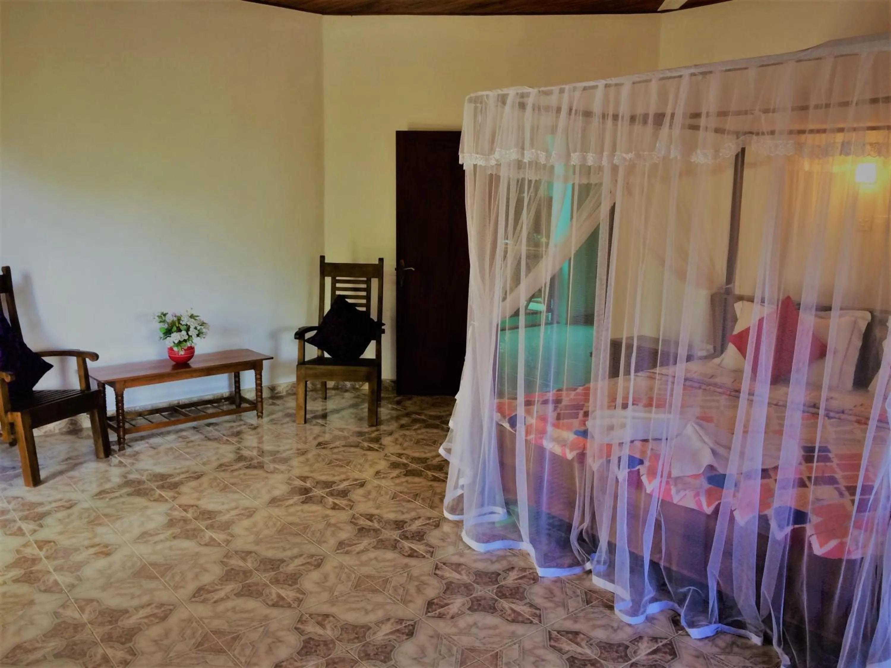 Double Room with Balcony in Three Shades