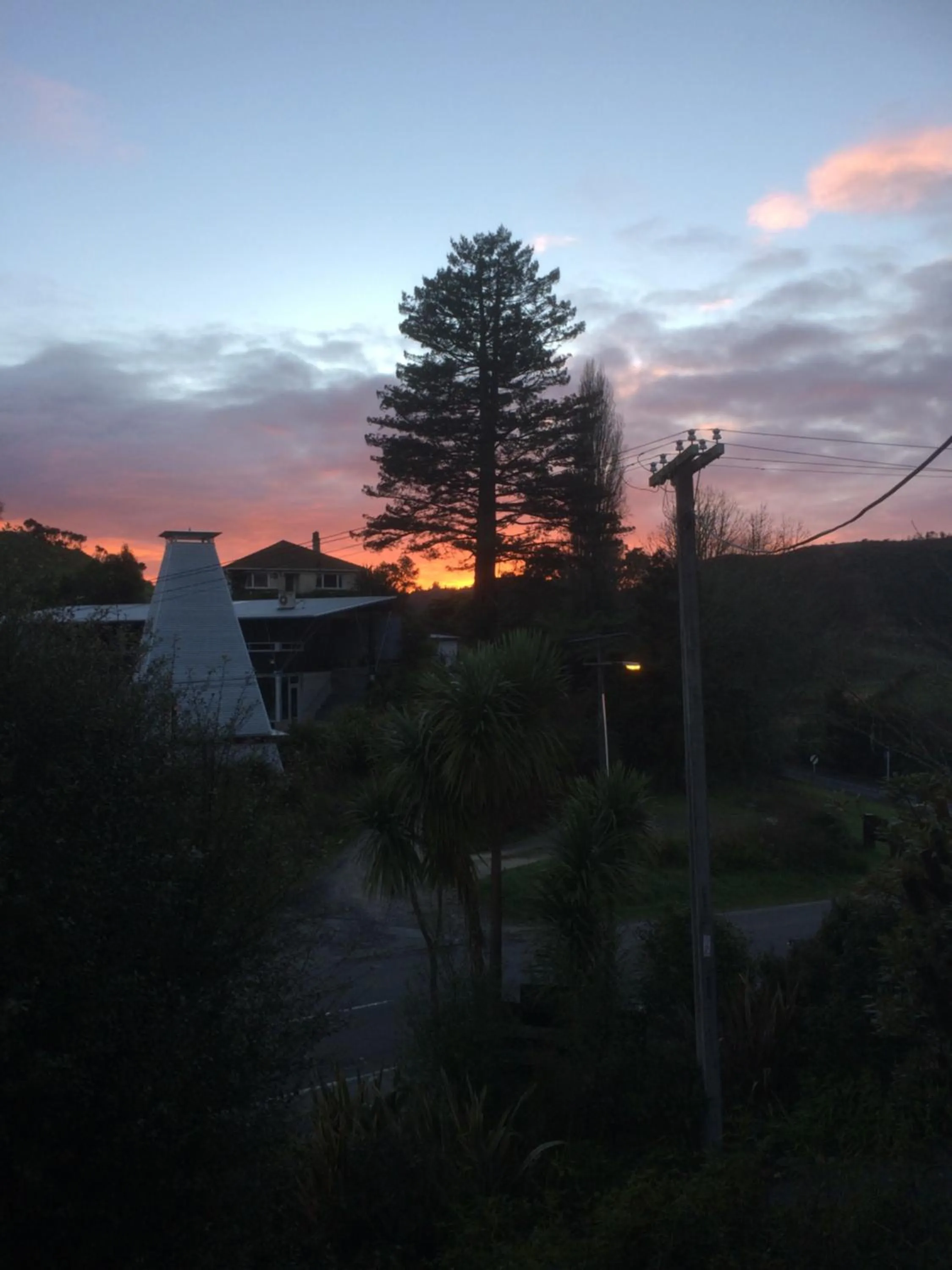 Sunrise in Waitomo Caves Guest Lodge