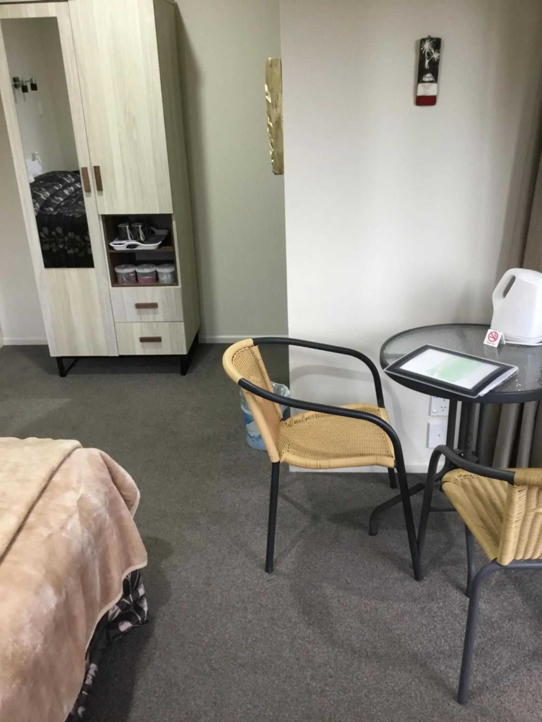 Double Room - Room 8 in Waitomo Caves Guest Lodge Double Room - Room 8 in Waitomo Caves Guest Lodge