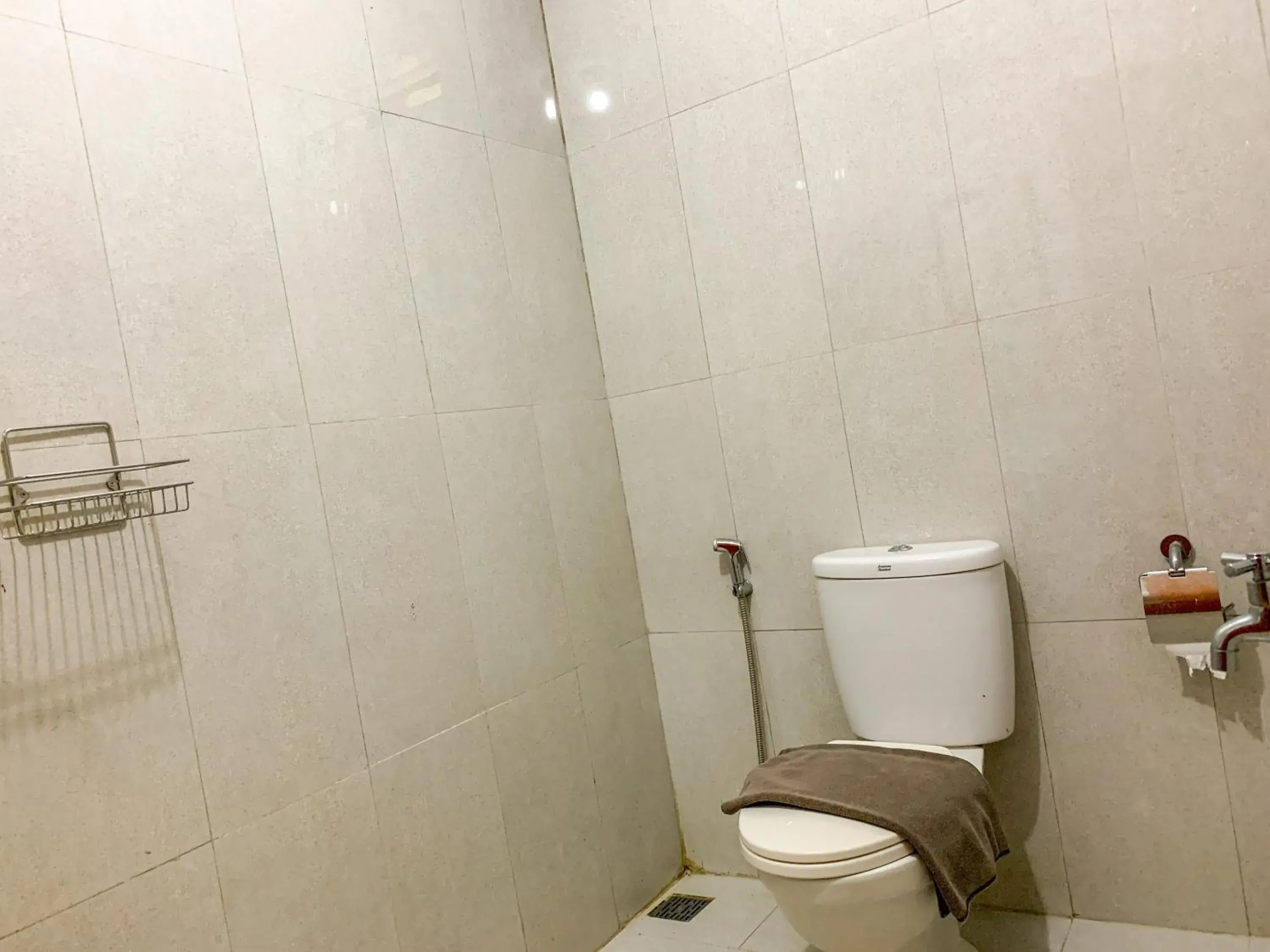 Toilet, Bathroom in Urbanview Sasono Putro Condoongcatur