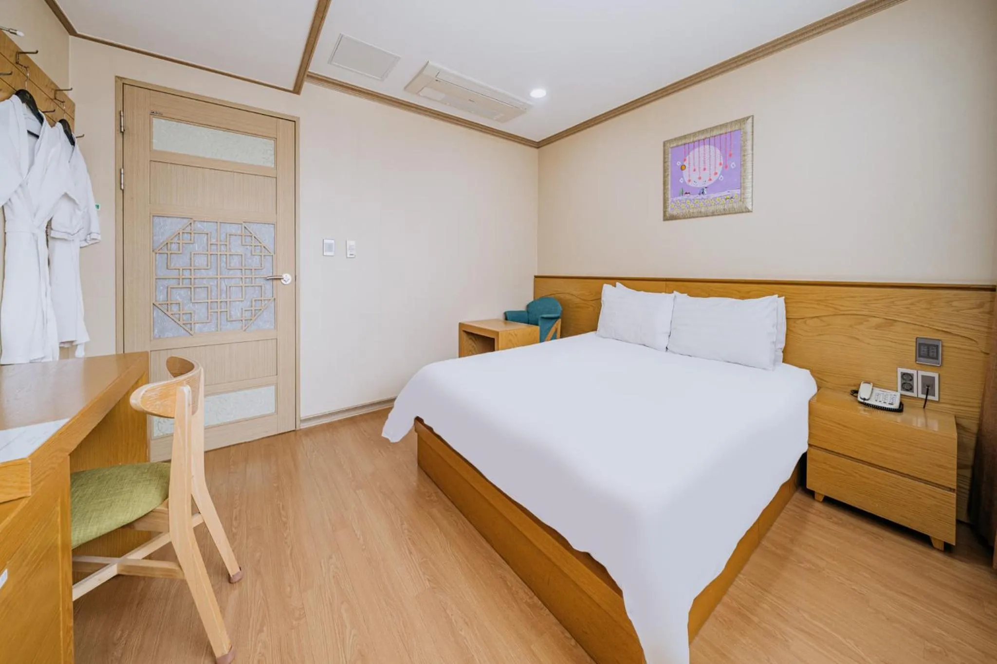 Bed in Nohyung Hotel