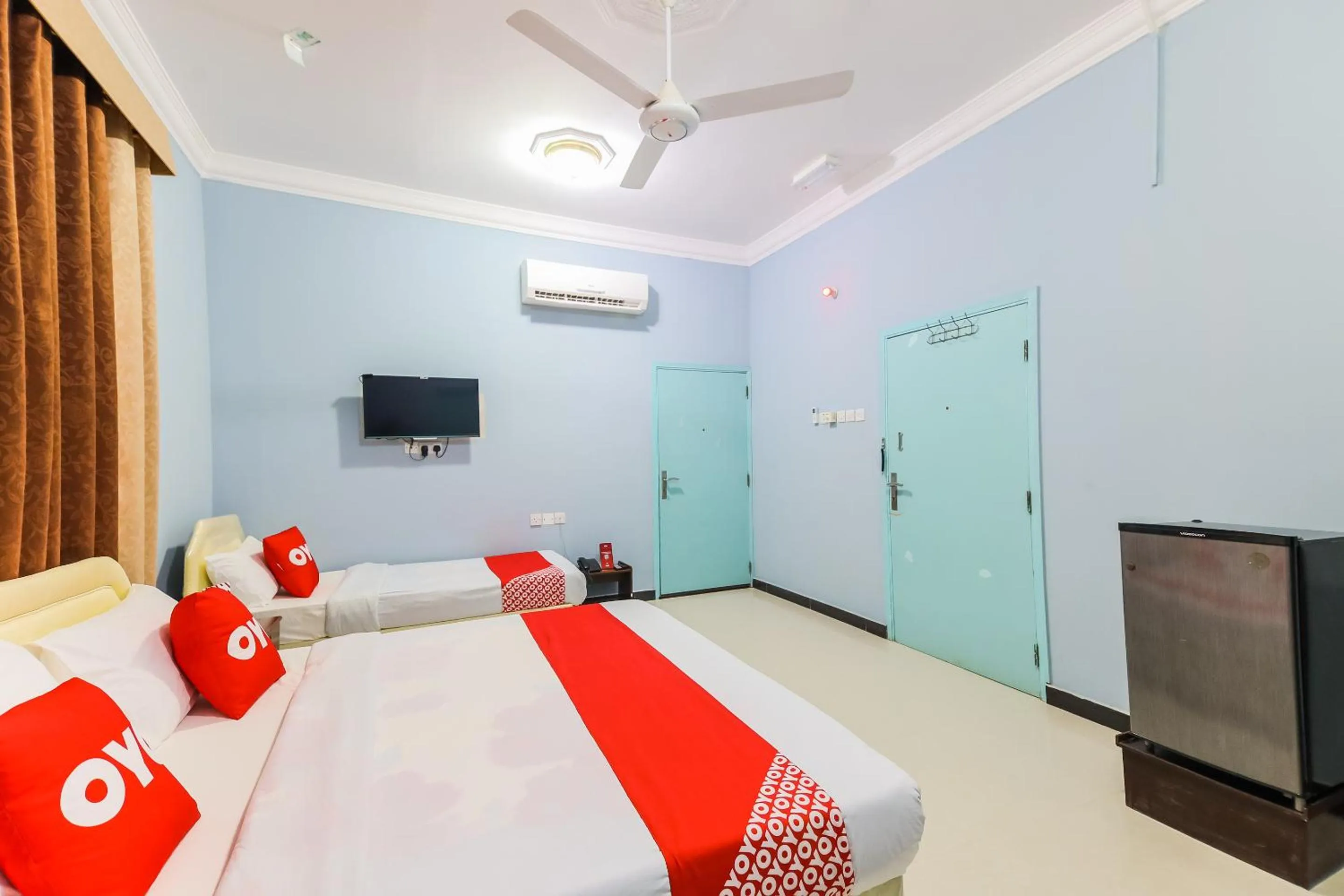 TV and multimedia, Bed in Super OYO 110 Ras Al Hadd Guest House