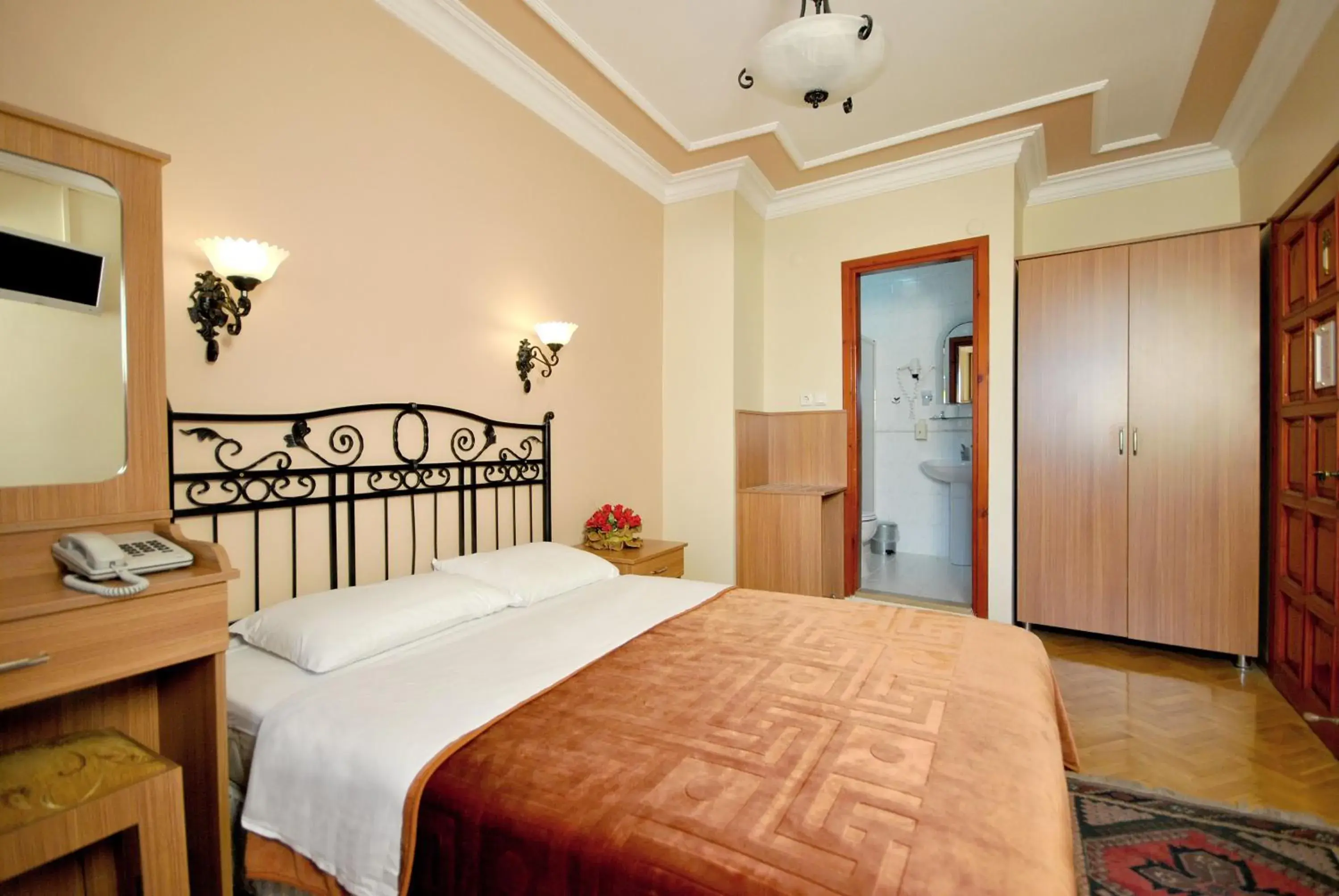 Photo of the whole room, Bed in Side Hotel Photo of the whole room, Bed in Side Hotel